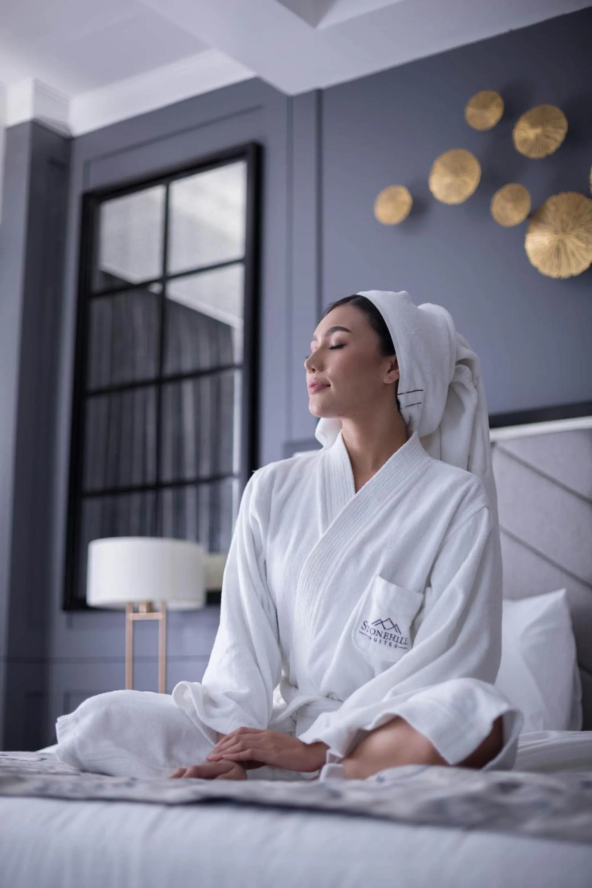 Bedroom, Bed in Stonehill Suites