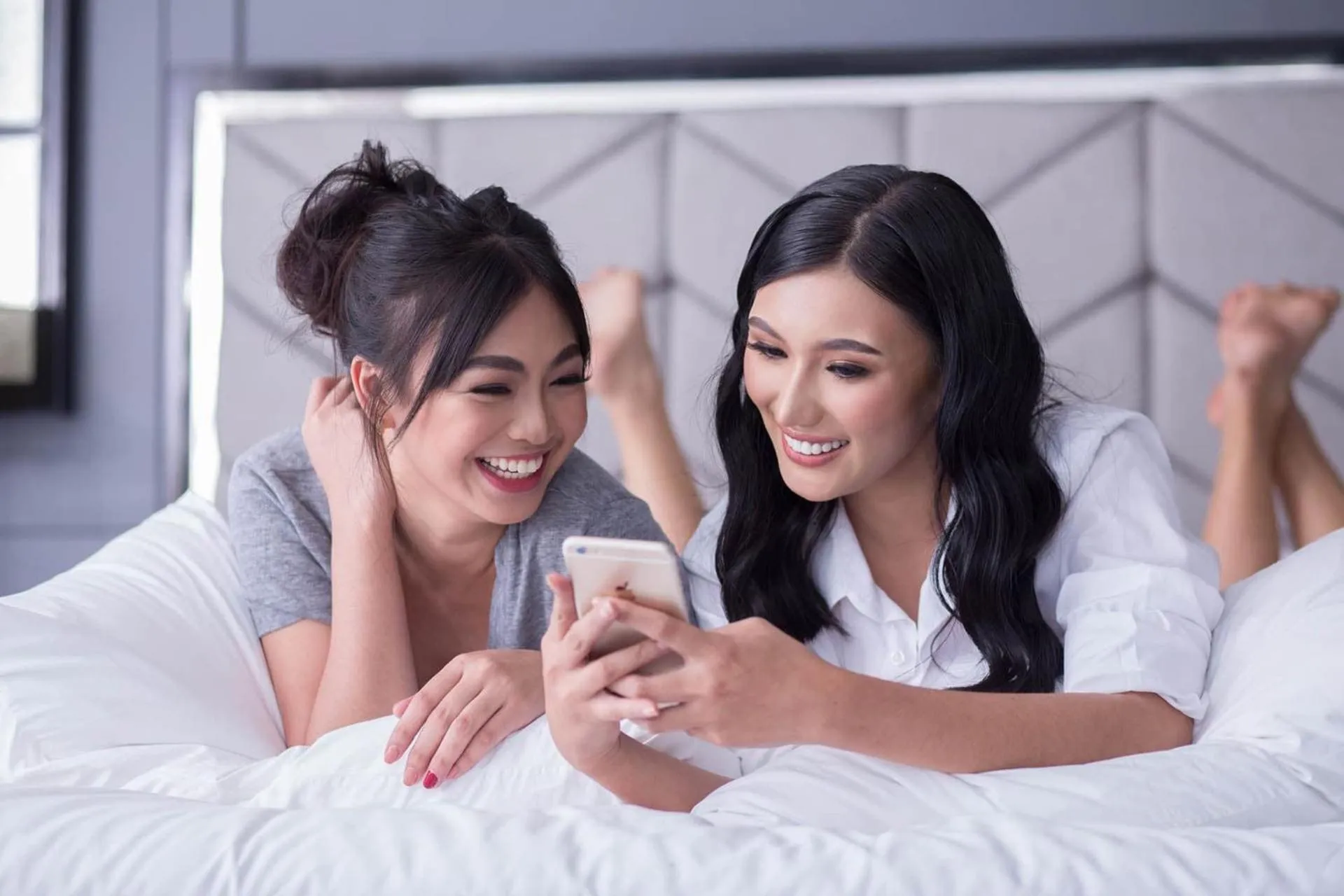 Bedroom, Bed in Stonehill Suites