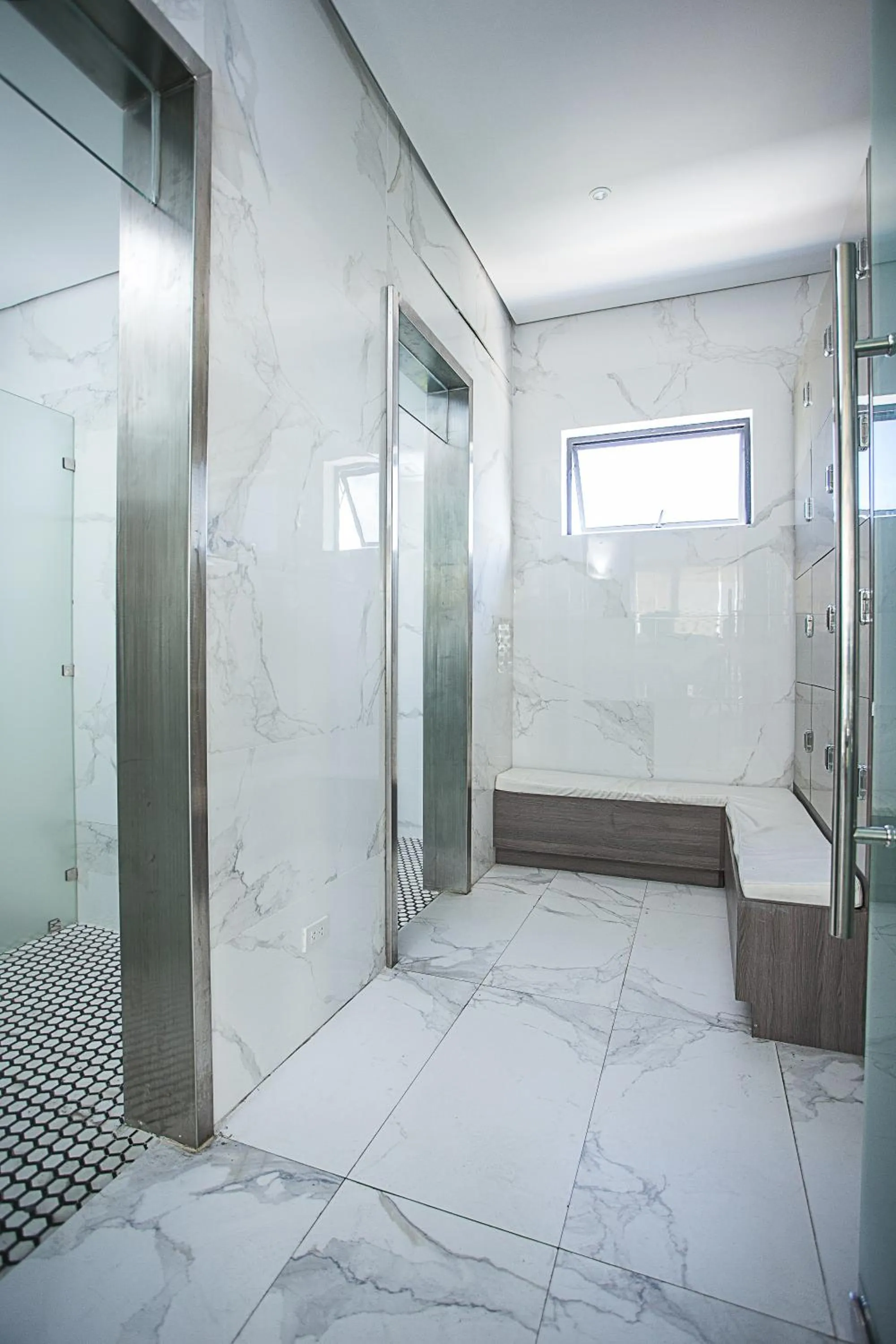 Fitness centre/facilities in Stonehill Suites