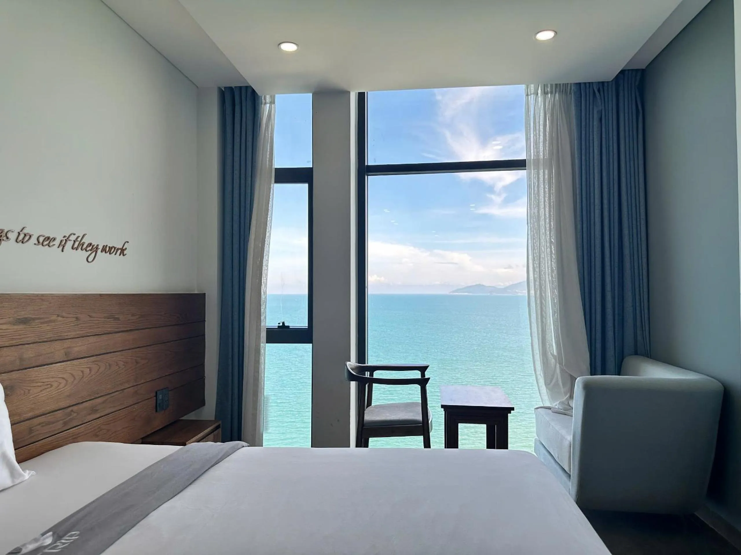 Bed in Joy Trip Hotel & Spa Nha Trang