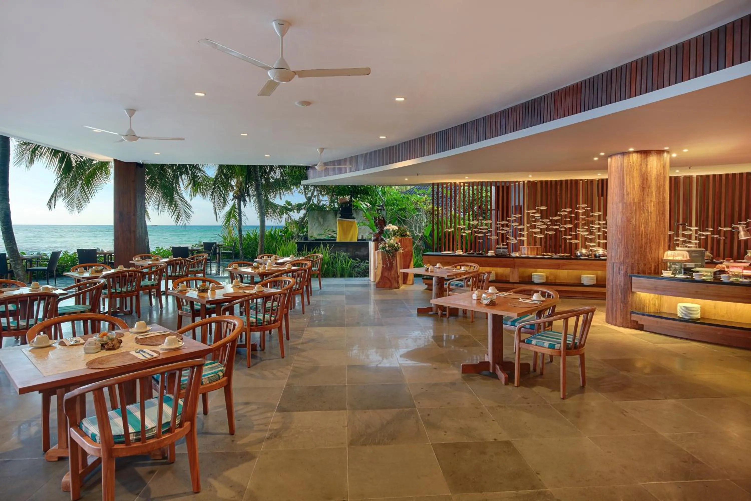 Restaurant/places to eat in Candi Beach Resort & Spa