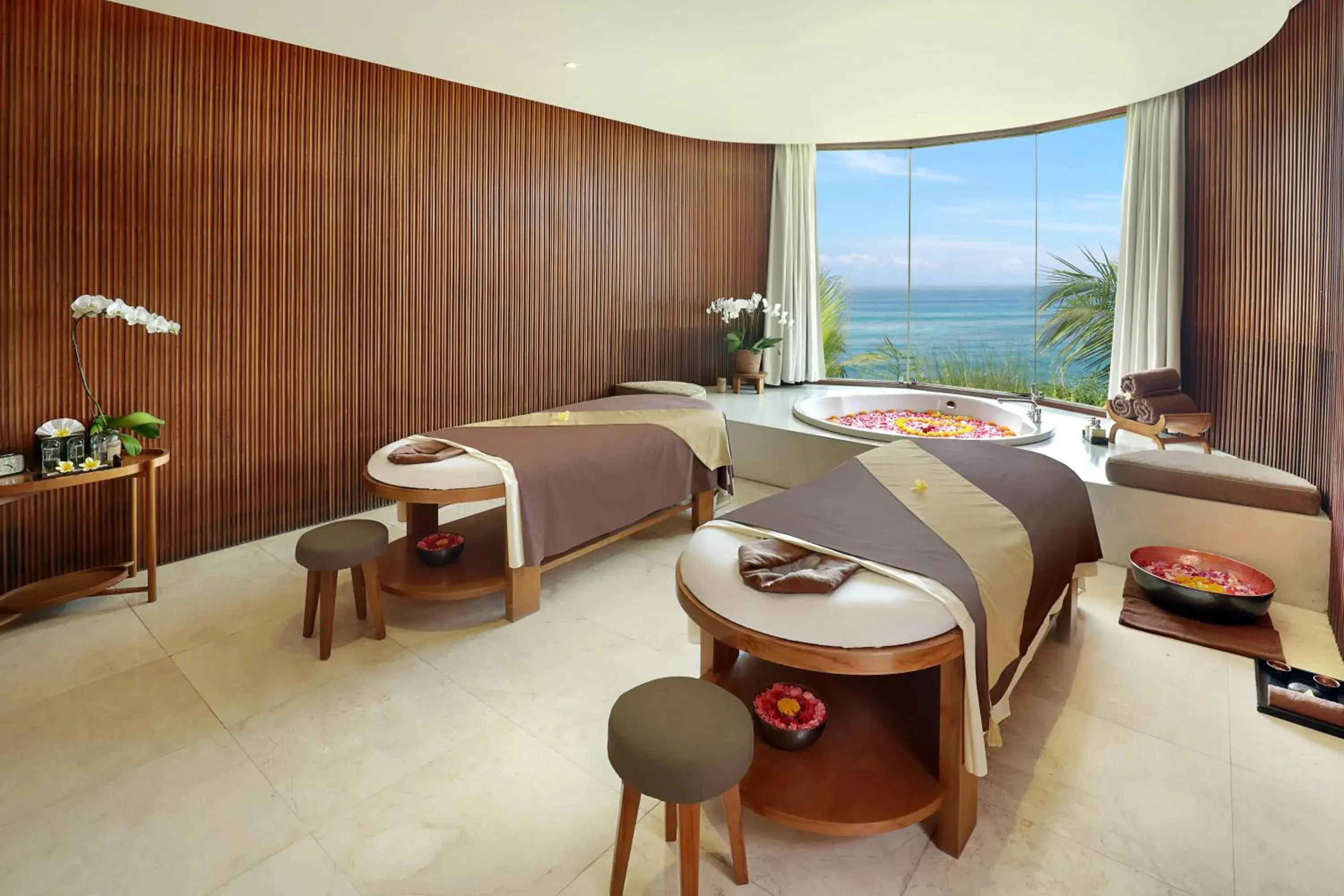 Hot Spring Bath, Bed in Candi Beach Resort & Spa Hot Spring Bath, Bed in Candi Beach Resort & Spa