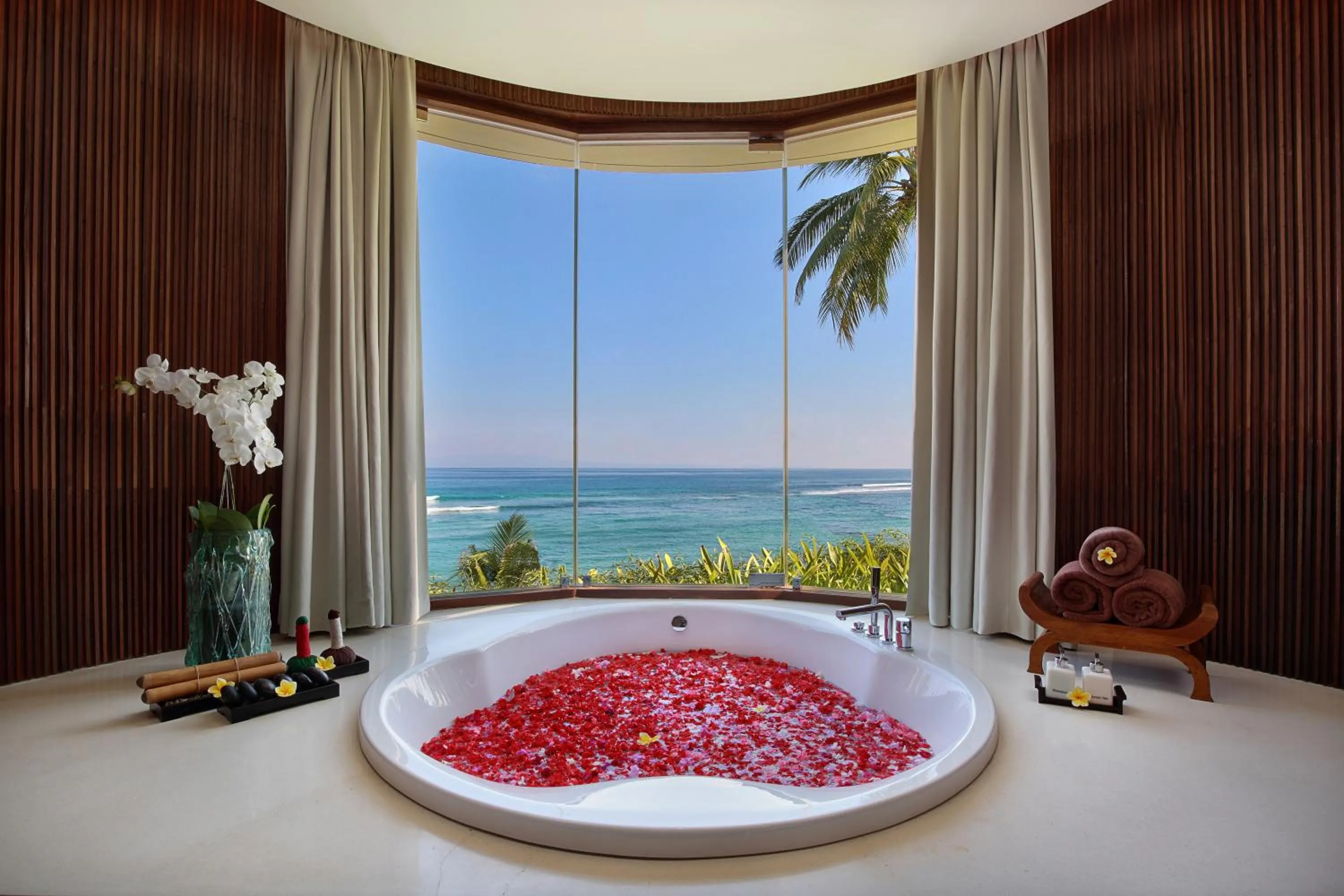 Massage in Candi Beach Resort & Spa