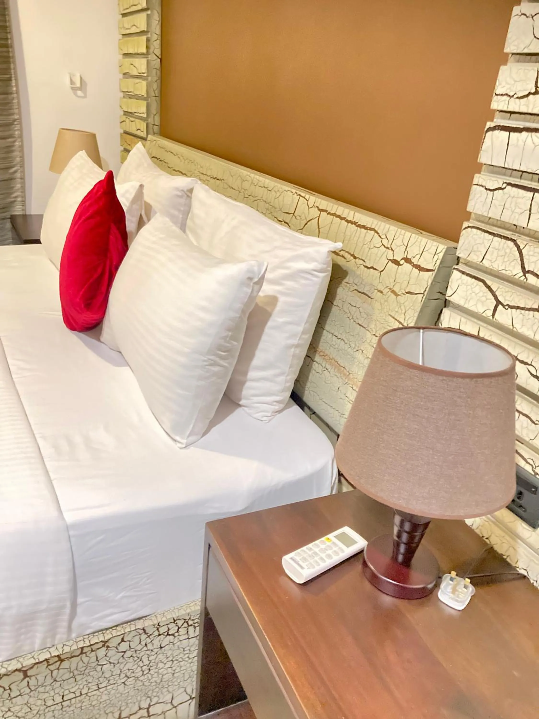 Bedroom, Bed in Hotel 198 Negombo