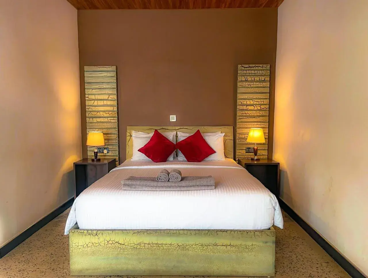 Deluxe Double Room with Balcony in Hotel 198 Negombo Deluxe Double Room with Balcony in Hotel 198 Negombo