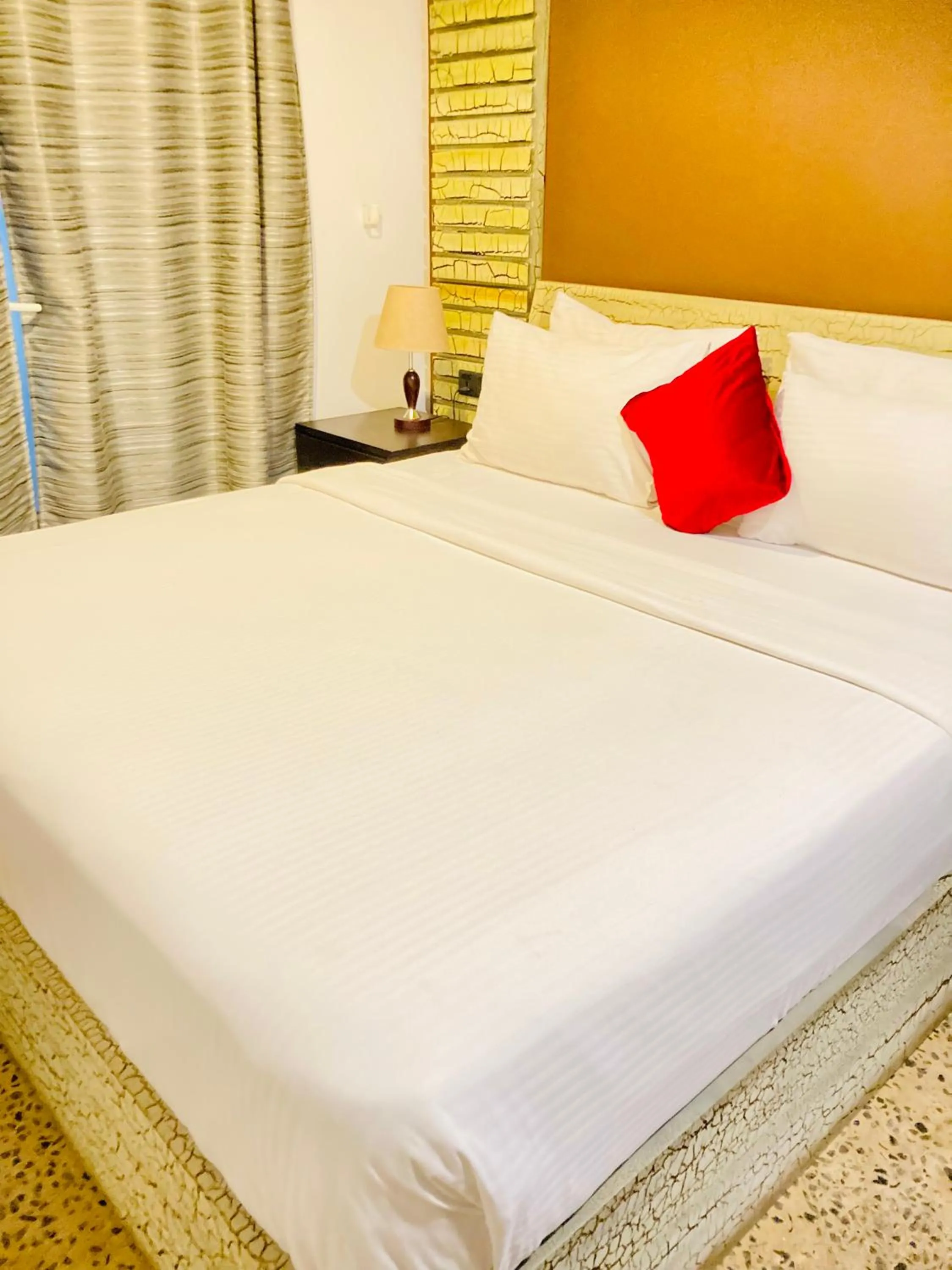 Bedroom, Bed in Hotel 198 Negombo