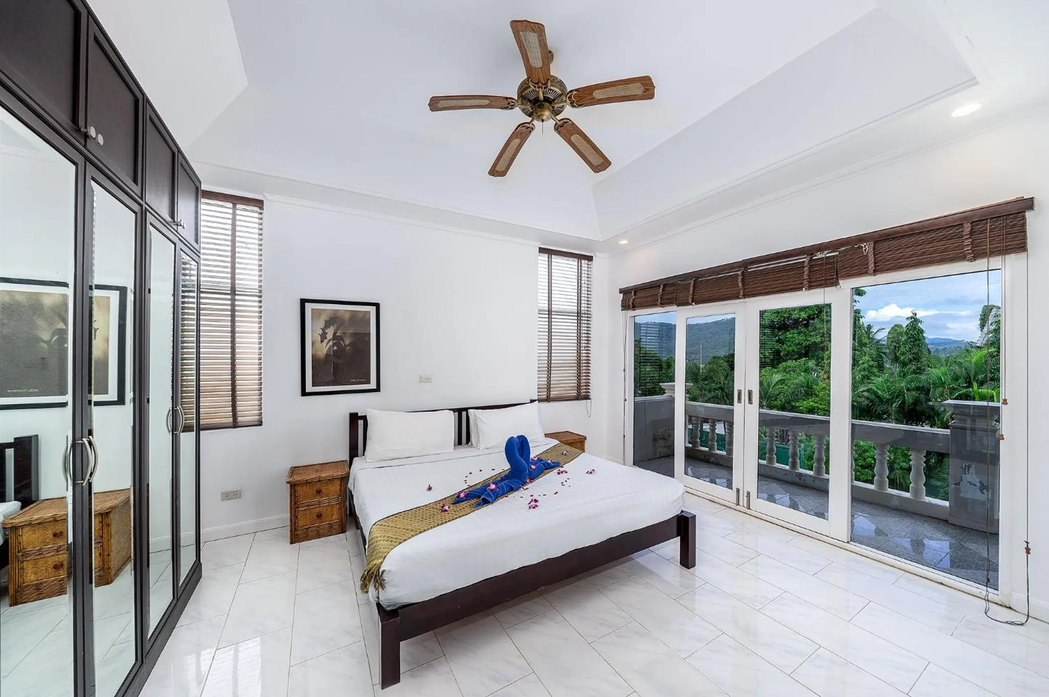 Bedroom, Bed in Chaweng Lakeview Residence