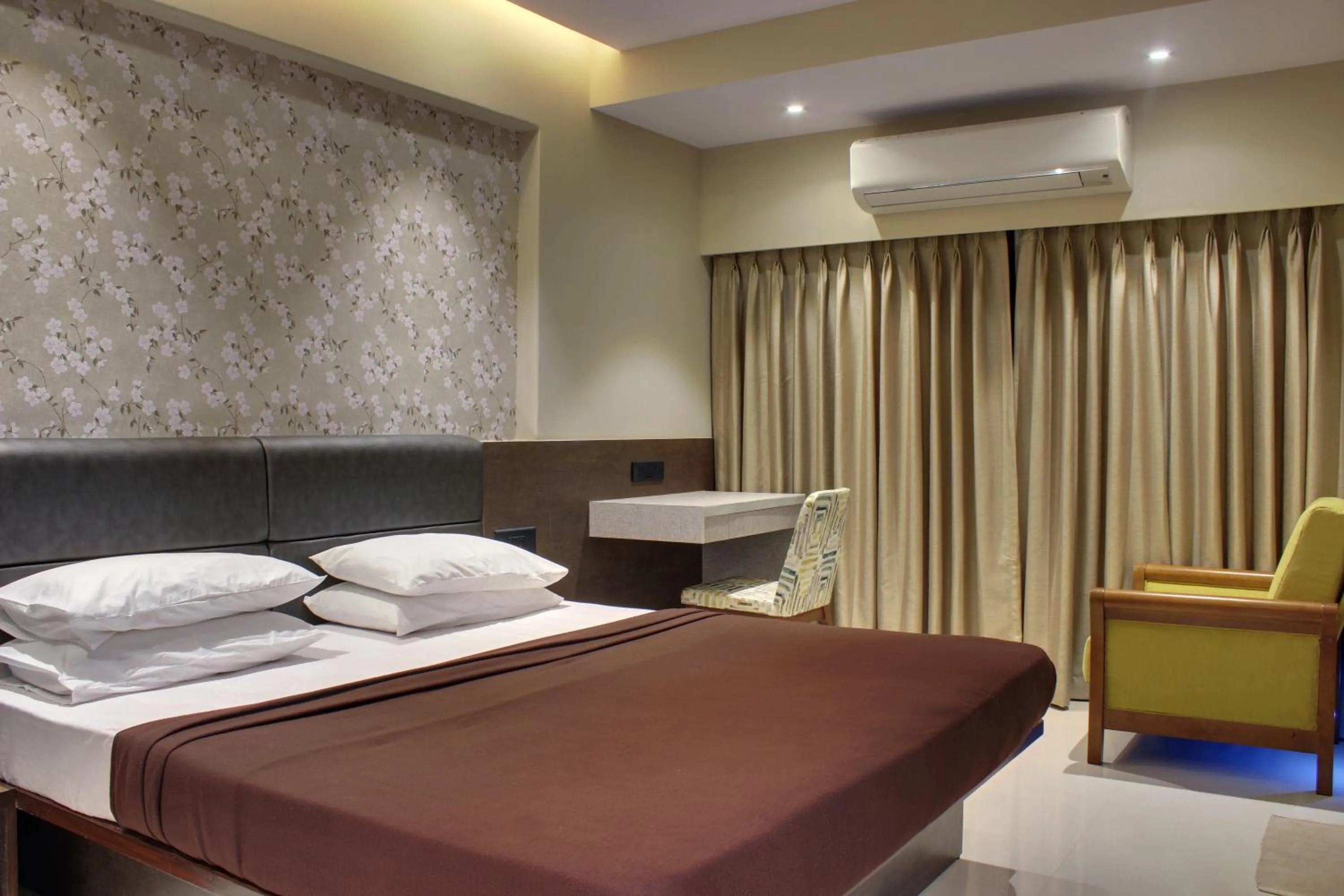 Bed in Regenta Inn Palacio De Goa, Panjim