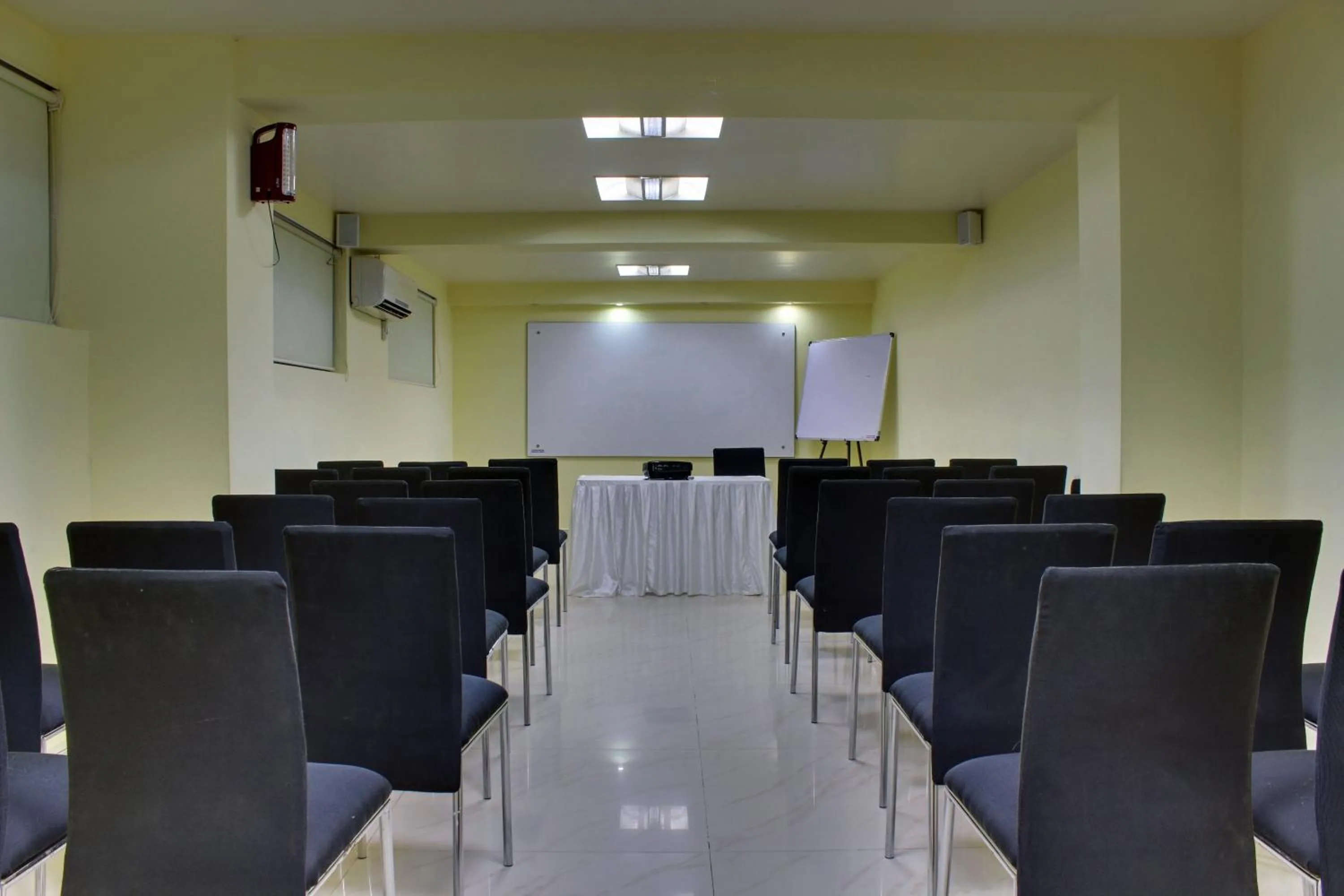 Business facilities in Regenta Inn Palacio De Goa, Panjim