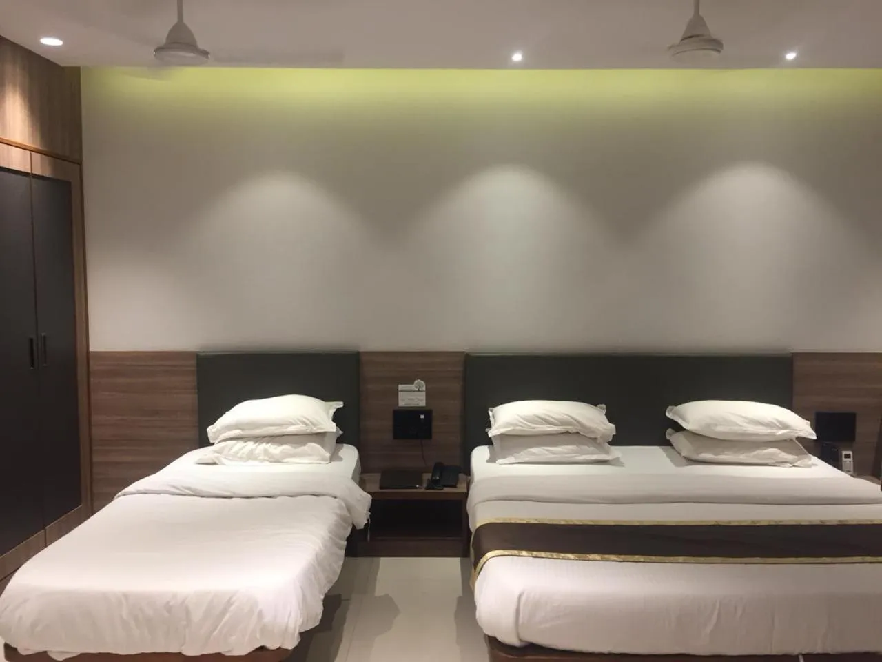 Bedroom, Bed in Regenta Inn Palacio De Goa, Panjim