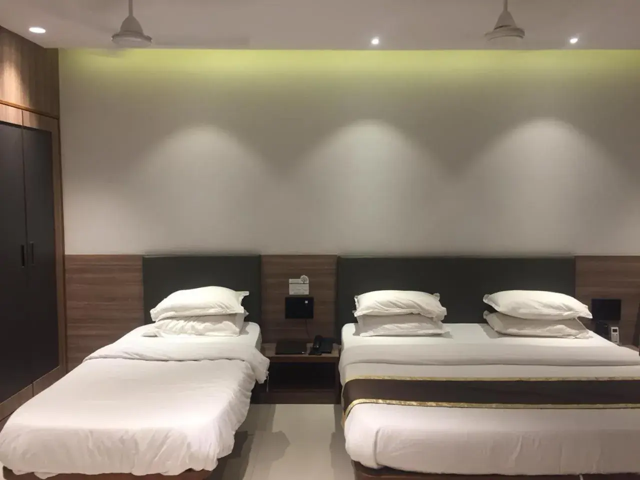 Bedroom, Bed in Regenta Inn Palacio De Goa, Panjim Bedroom, Bed in Regenta Inn Palacio De Goa, Panjim