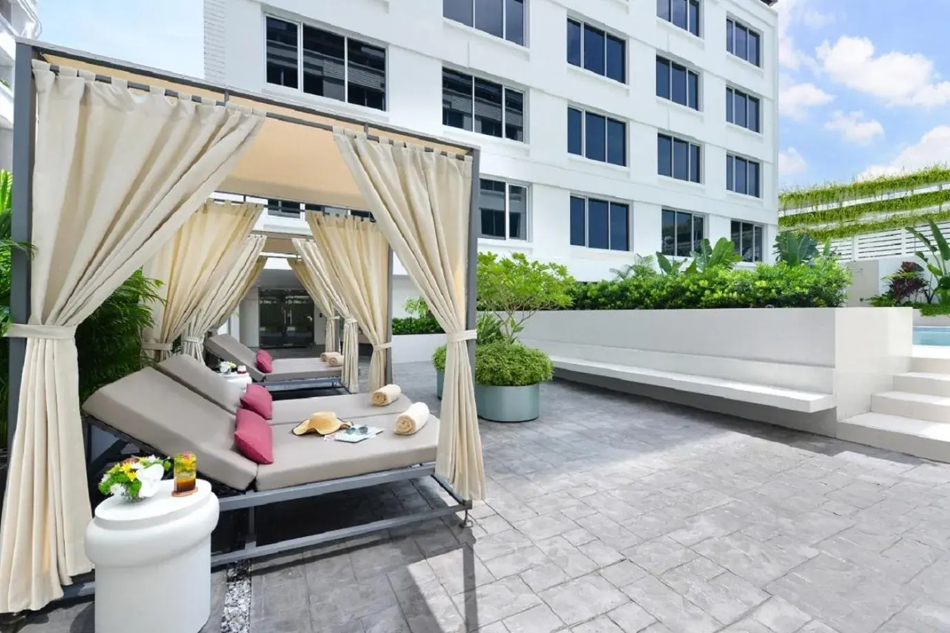 Property building in Centre Point Sukhumvit 10 Property building in Centre Point Sukhumvit 10