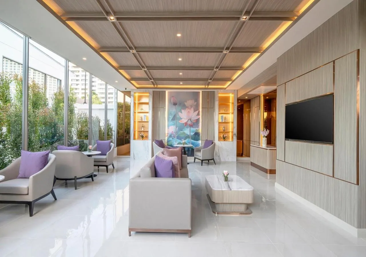 VIP in Centre Point Sukhumvit 10