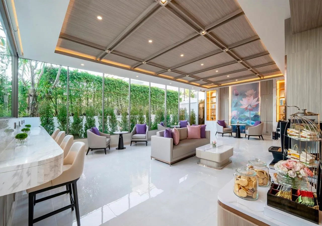 VIP in Centre Point Sukhumvit 10