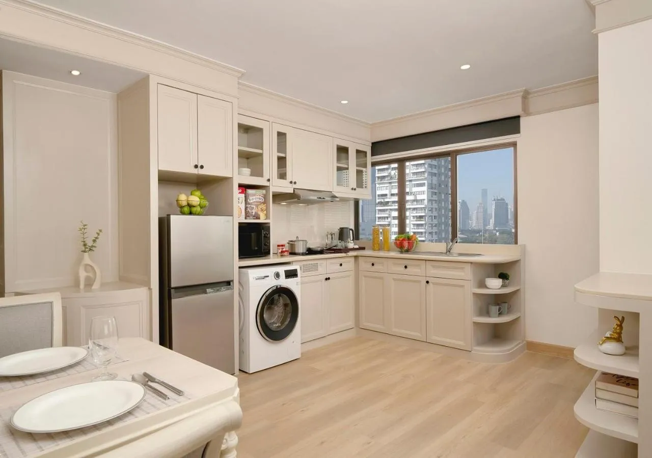 Kitchen or kitchenette in Centre Point Sukhumvit 10