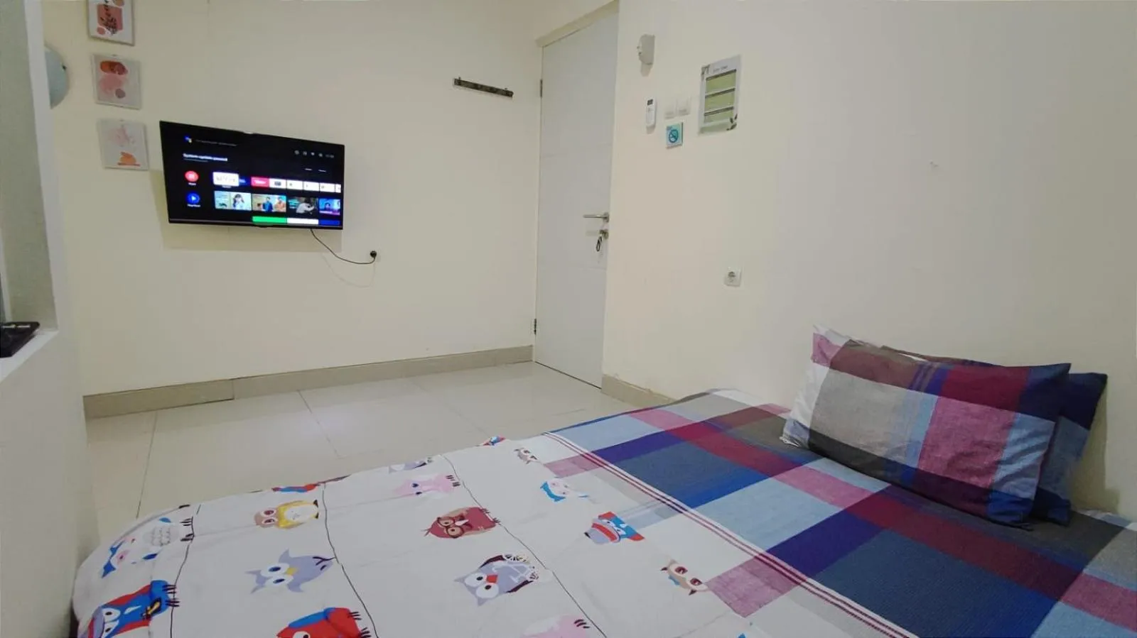 Bed in Surabaya Homey near Juanda Airport Syariah