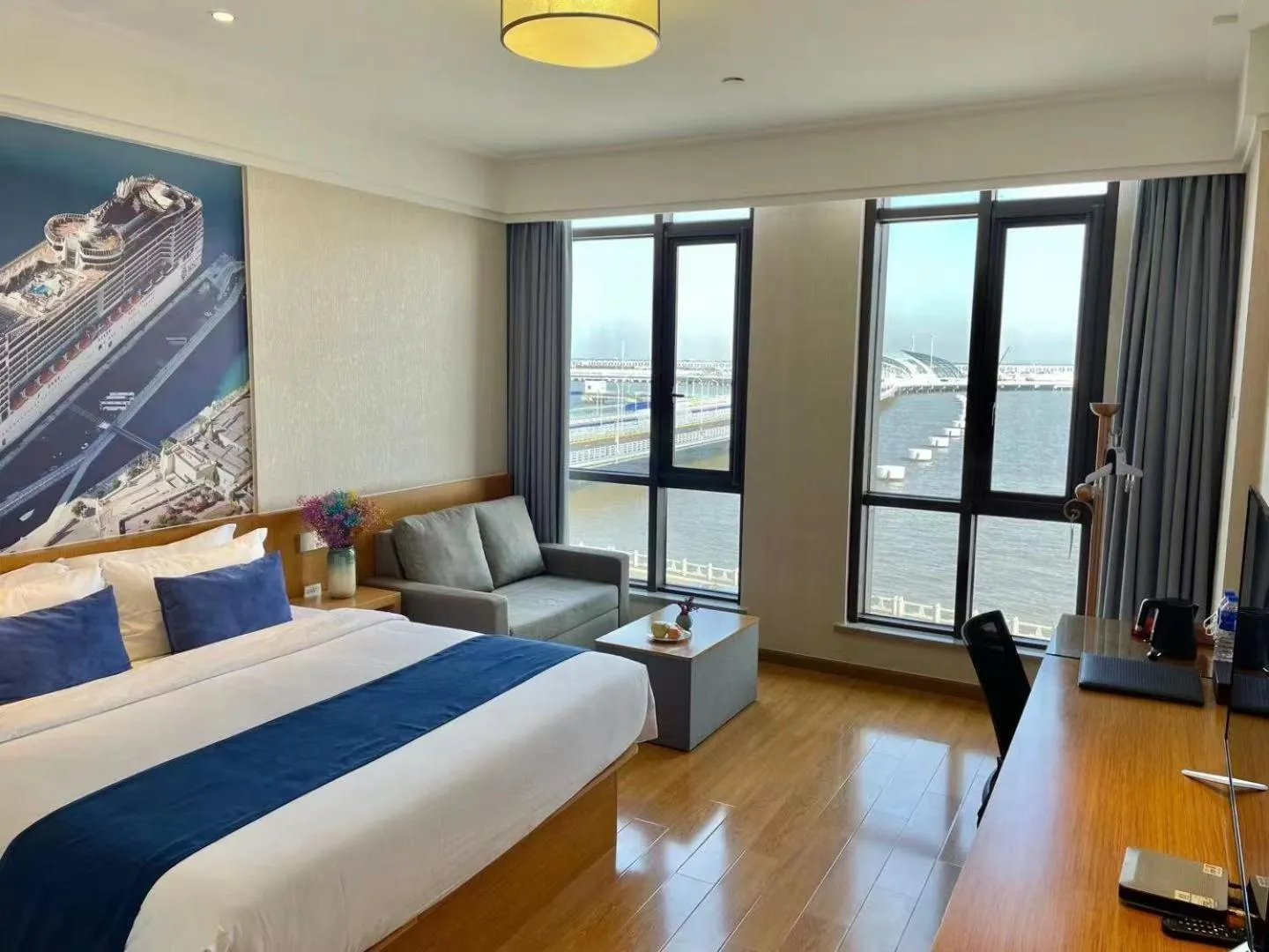 Bed in Linjiang International Cruise Hotel Baoyang Road