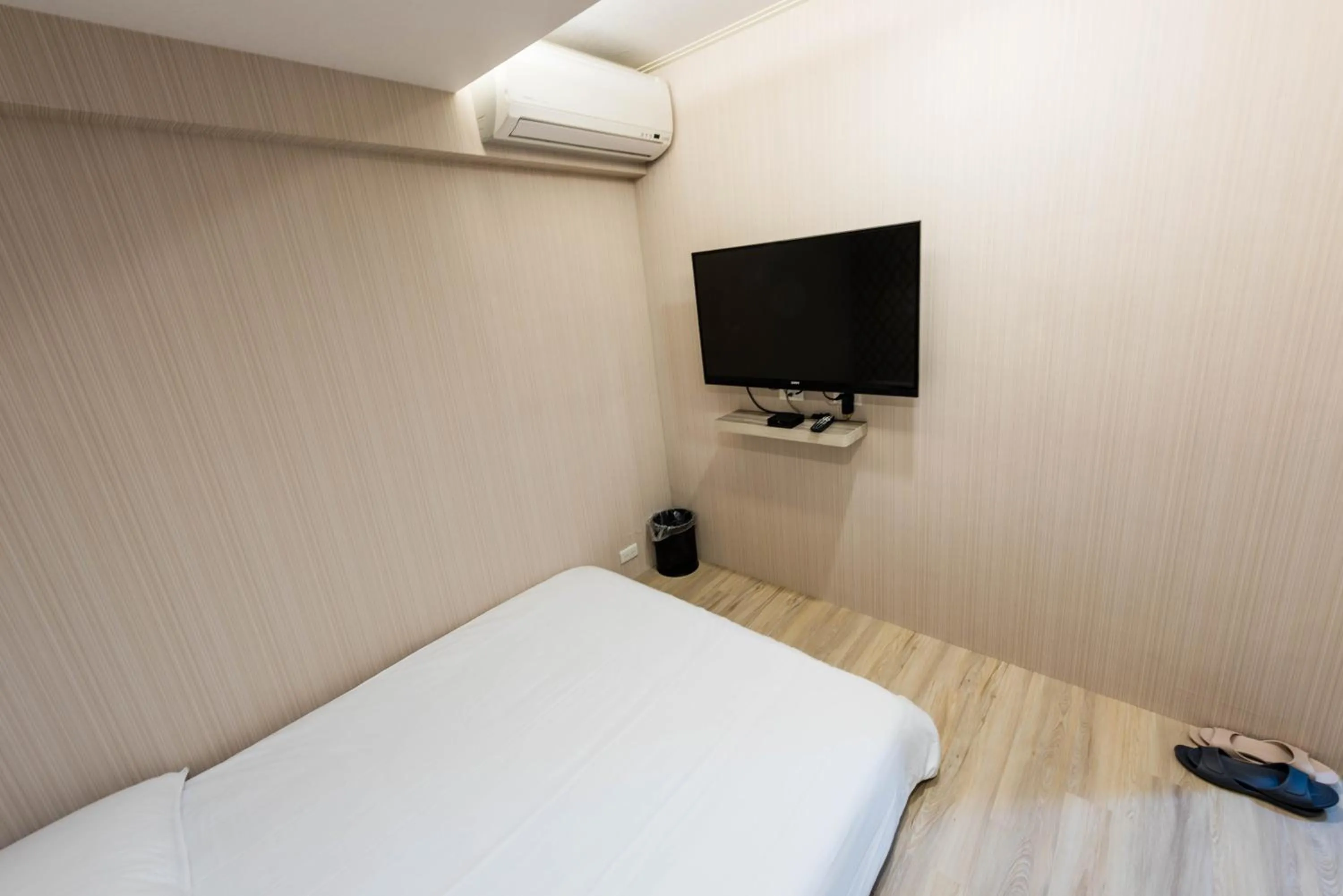 Bed in ManMan House Ruifang