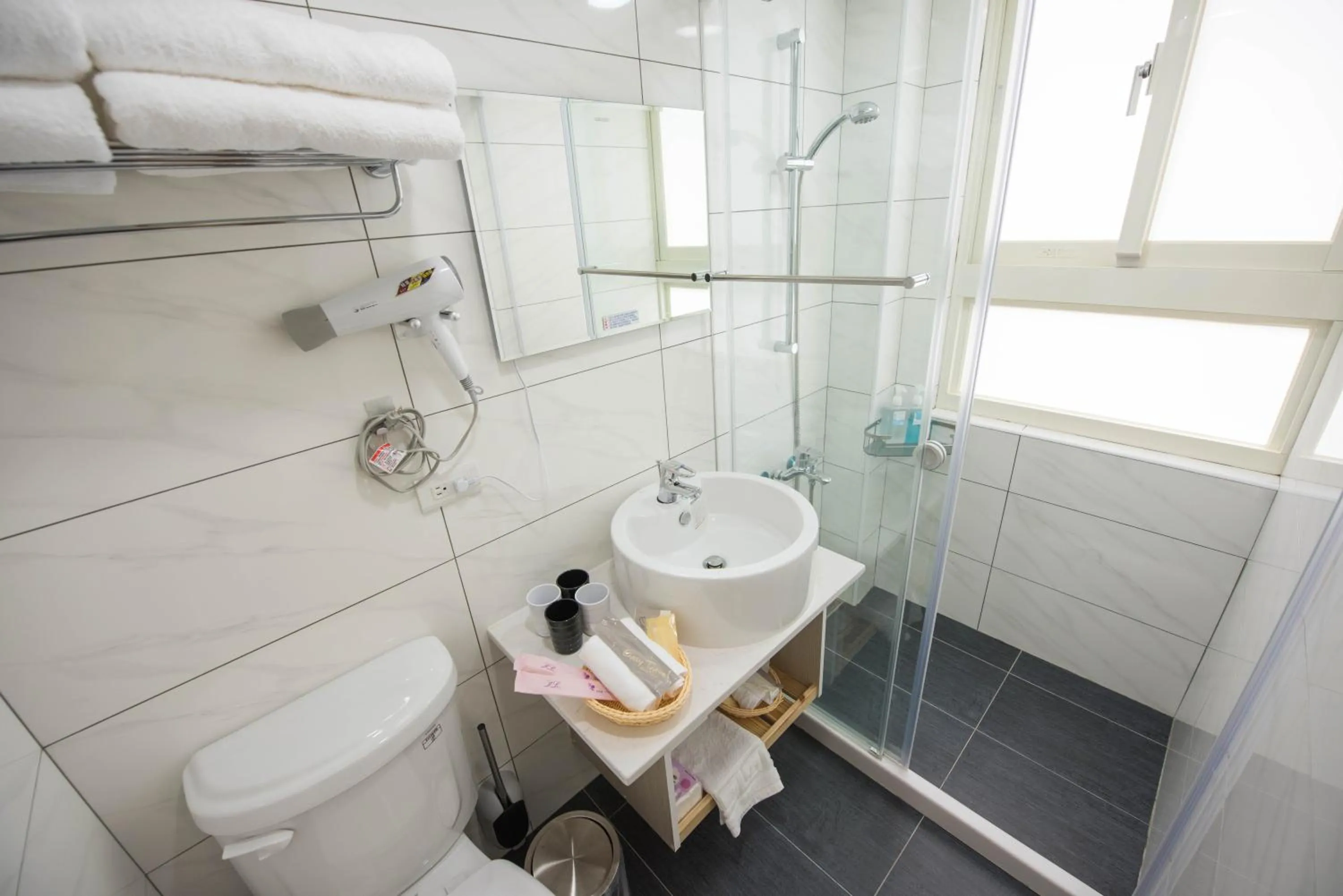 Shower in ManMan House Ruifang