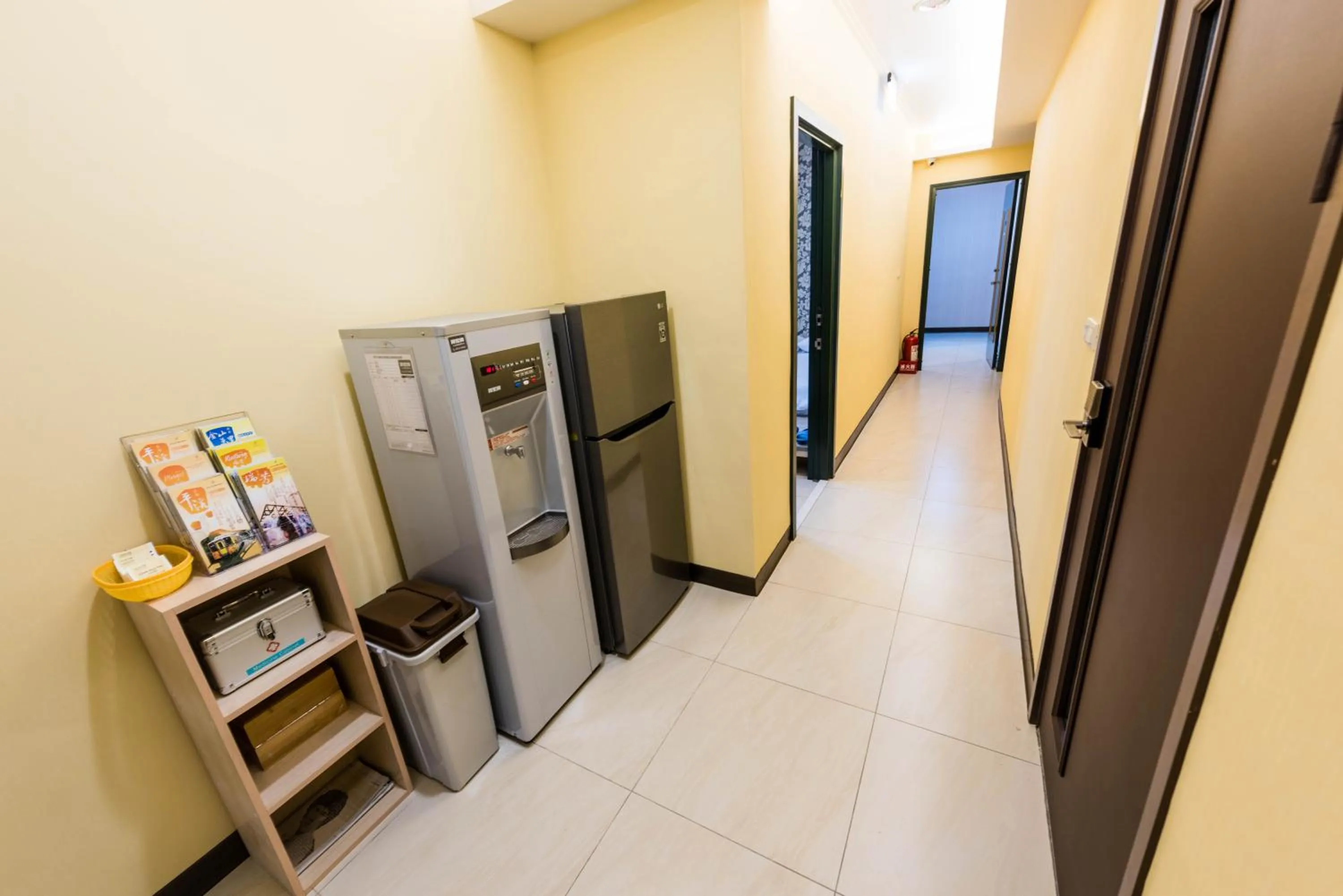 Coffee/tea facilities in ManMan House Ruifang