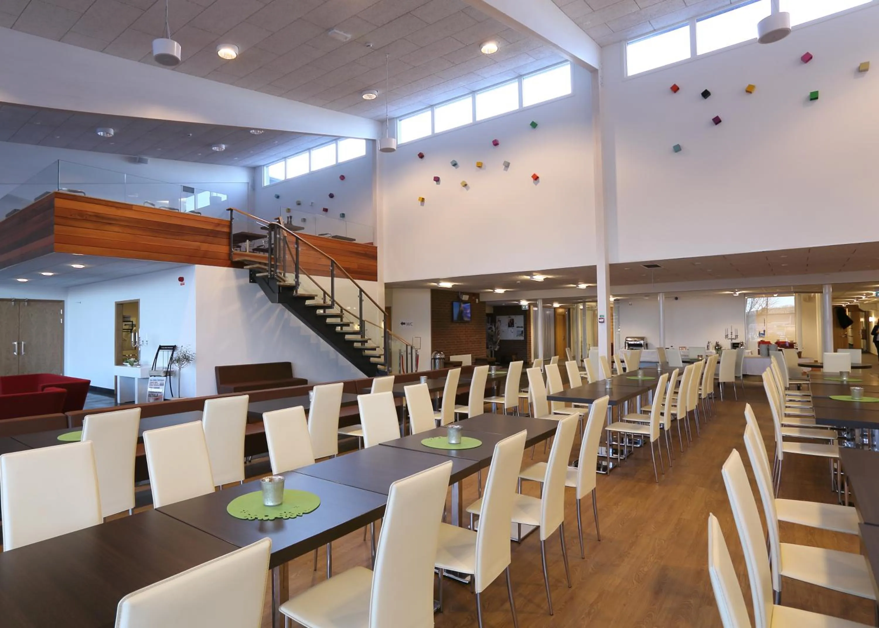 Restaurant/places to eat in Kompassen