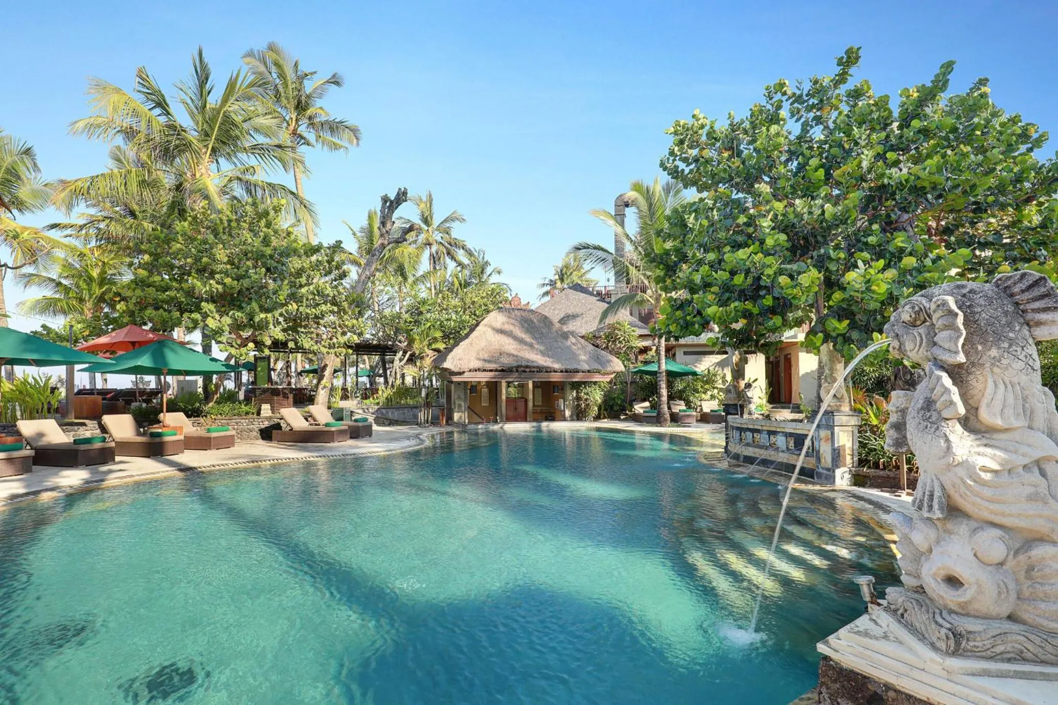 Swimming pool in Legian Beach Hotel