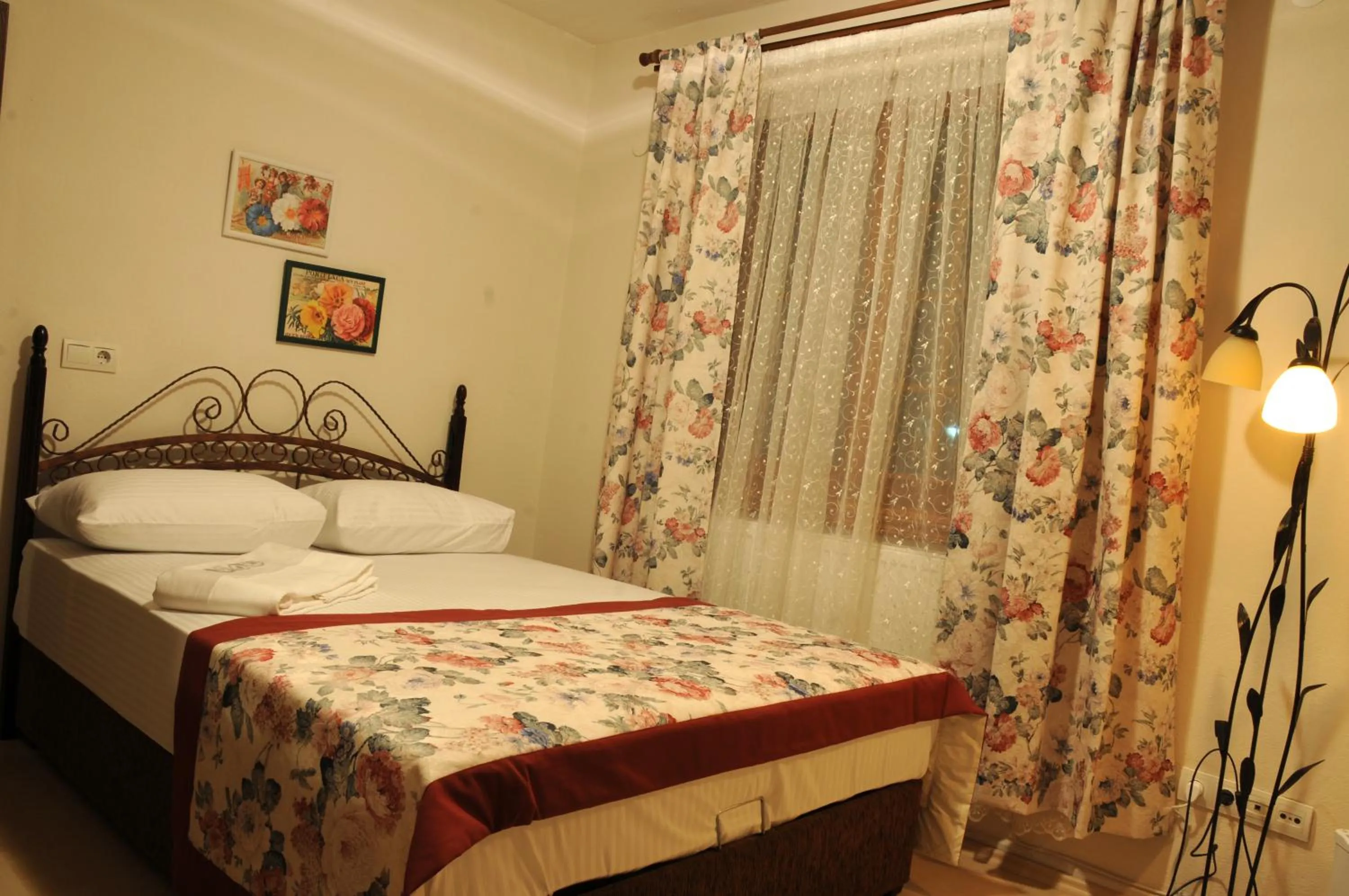 Photo of the whole room, Bed in Casa Villa By Kirte