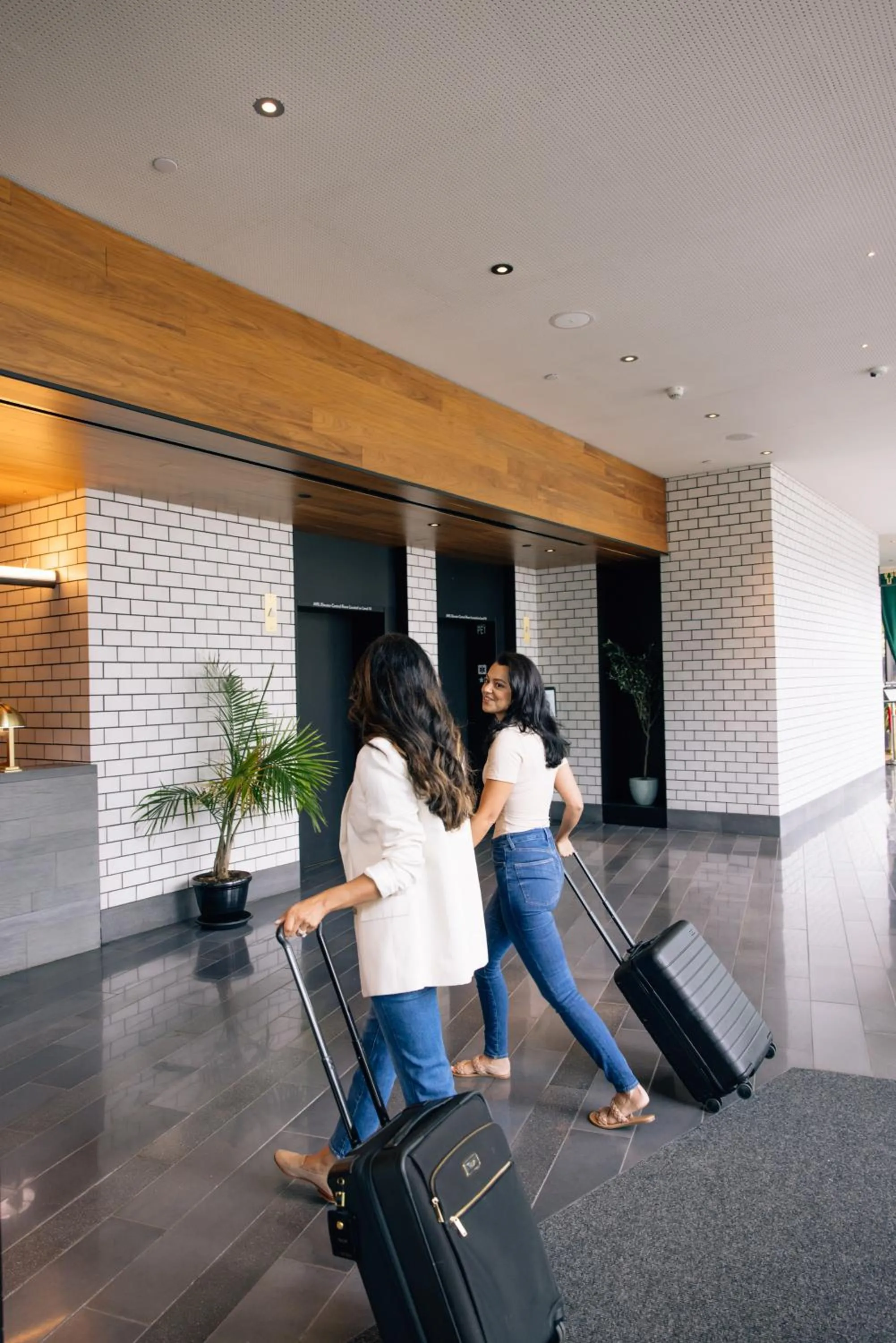 Cambria Hotel Boston Downtown - Seaport