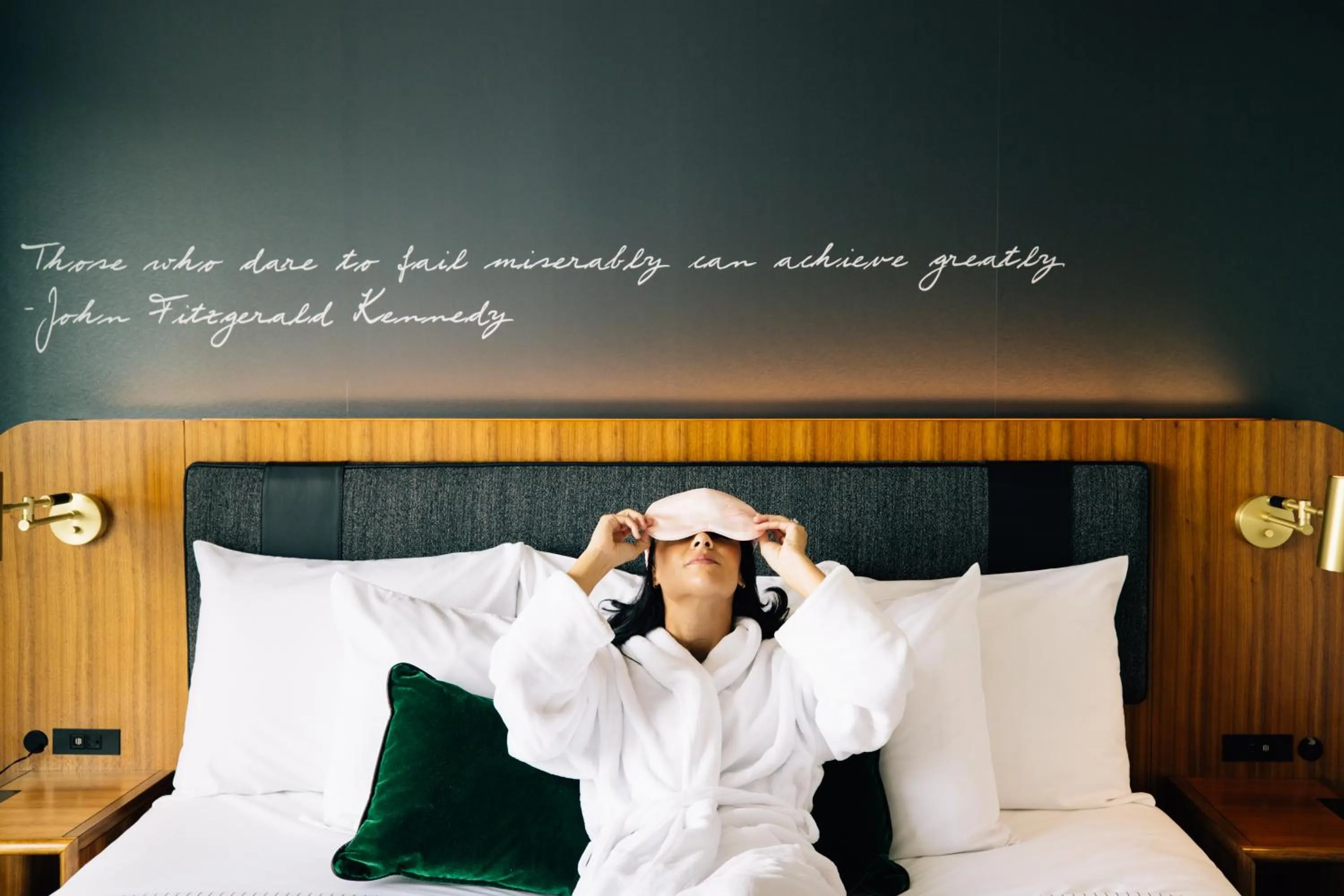 Bed in Cambria Hotel Boston Downtown - Seaport