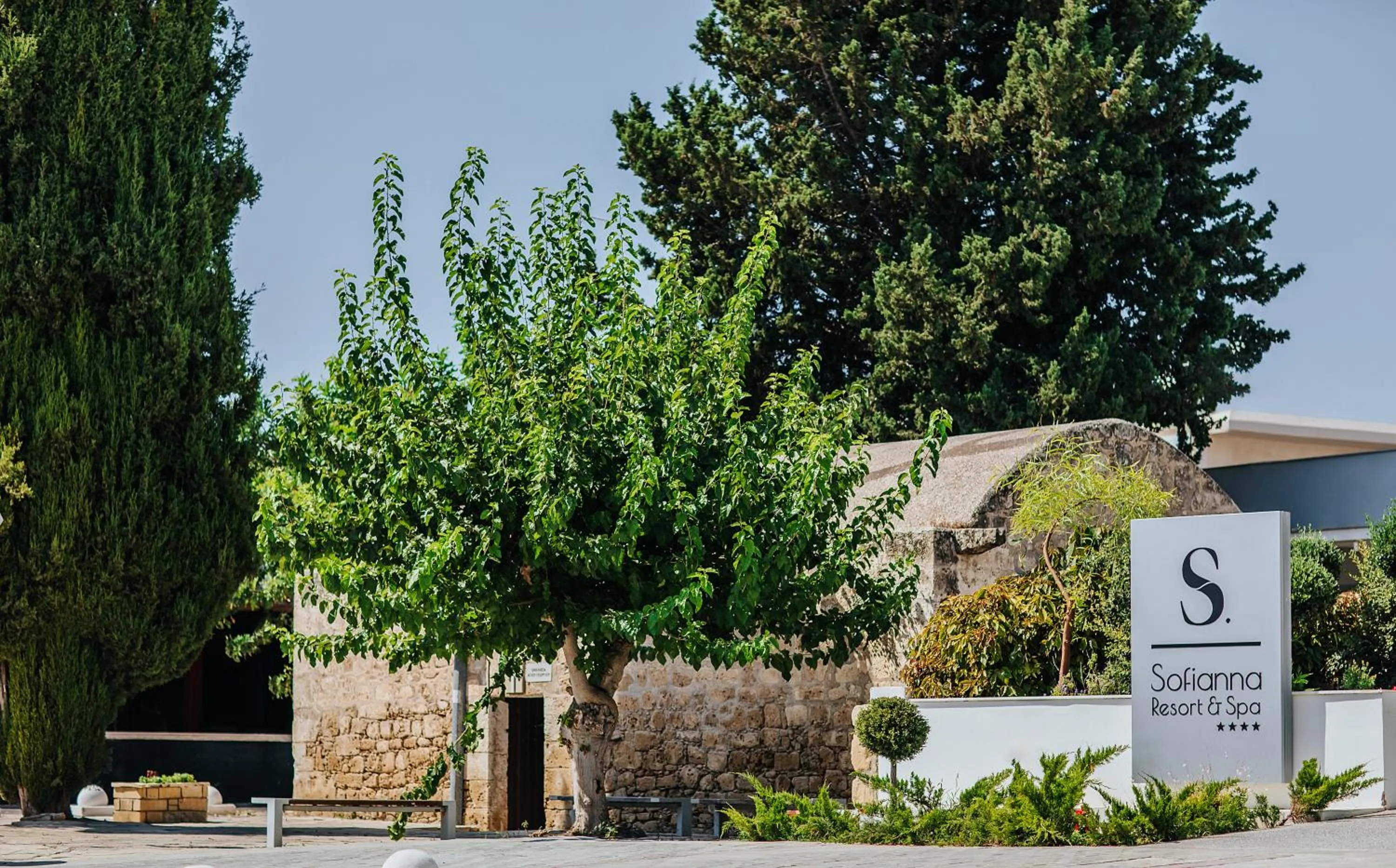 Facade/entrance in Sofianna Resort & Spa