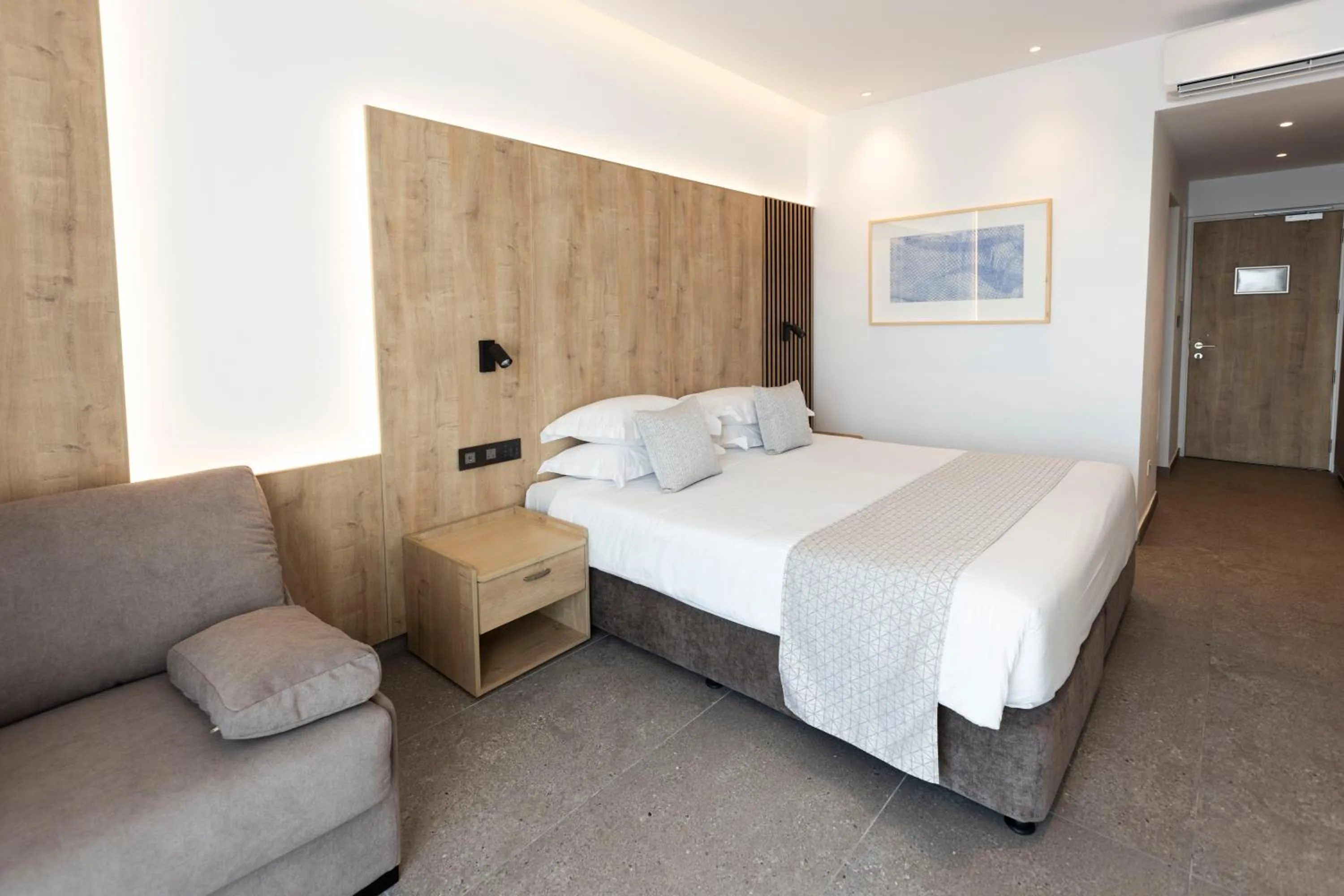 Bed in Sofianna Resort & Spa