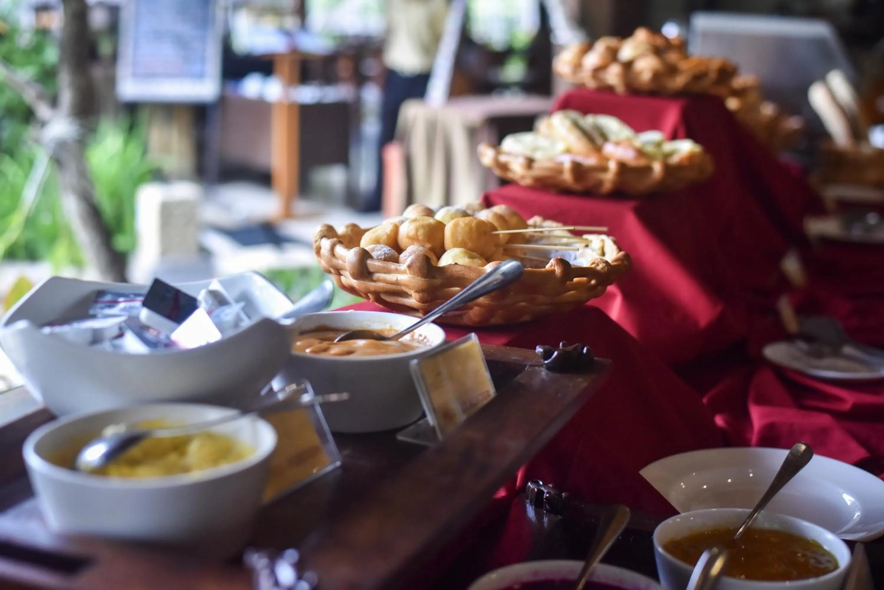 Buffet breakfast in Hotel Vila Lumbung
