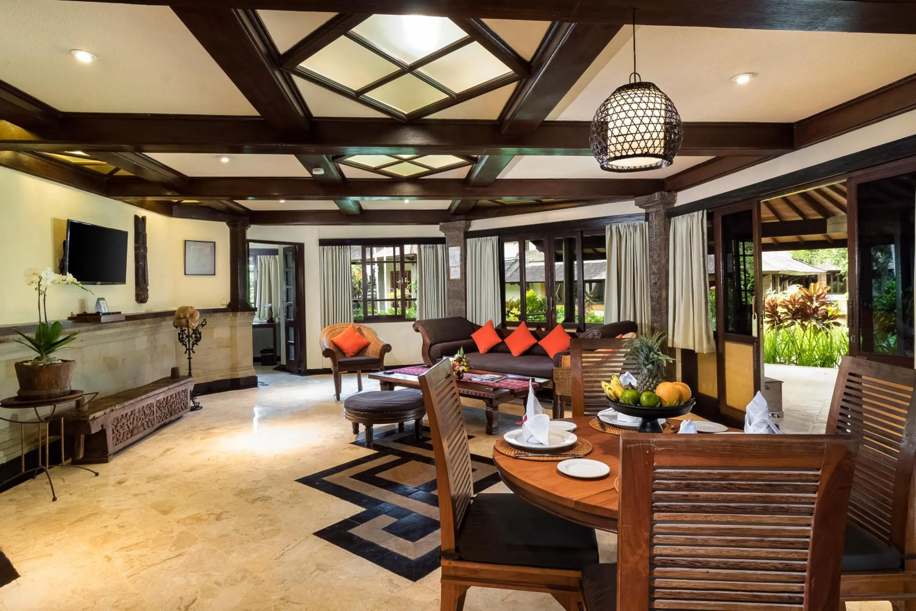 Dining area in Hotel Vila Lumbung