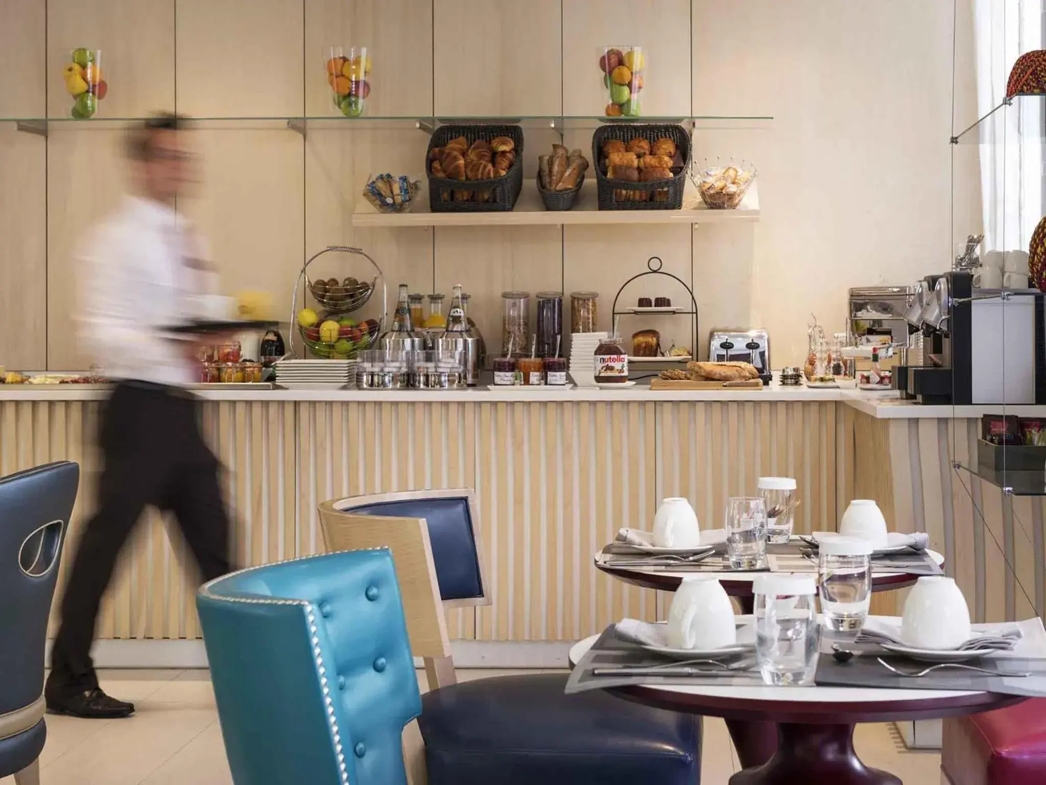 Restaurant/places to eat in Mercure Paris Levallois Restaurant/places to eat in Mercure Paris Levallois