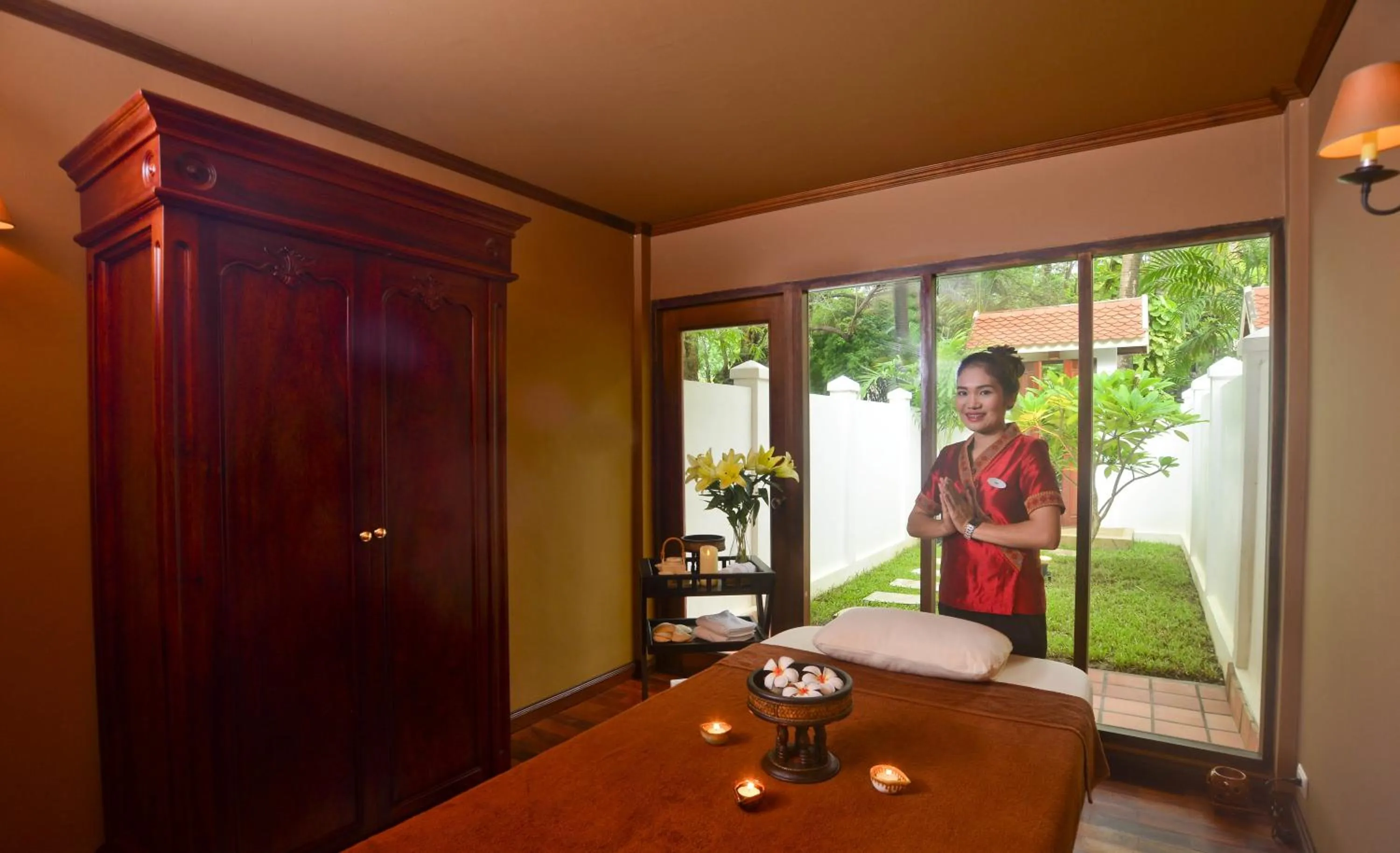 Massage in Settha Palace Hotel