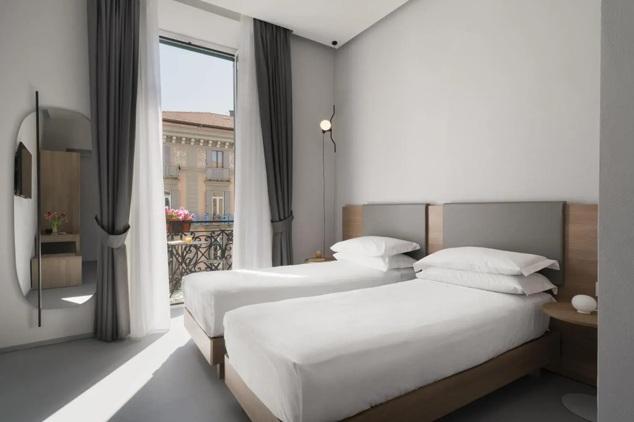 Superior Double or Twin Room with City View in The Grey Superior Double or Twin Room with City View in The Grey
