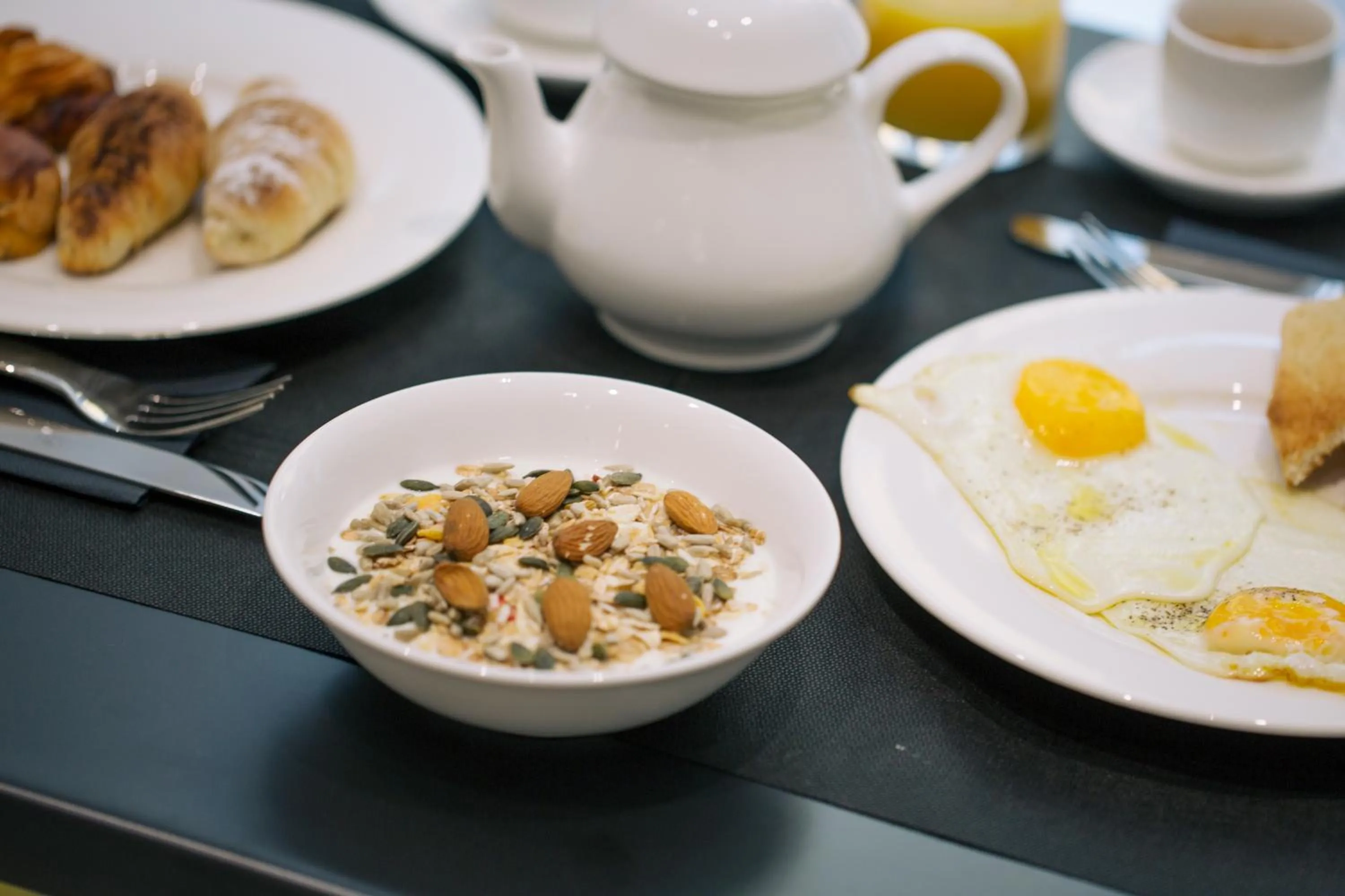 Breakfast in The Grey