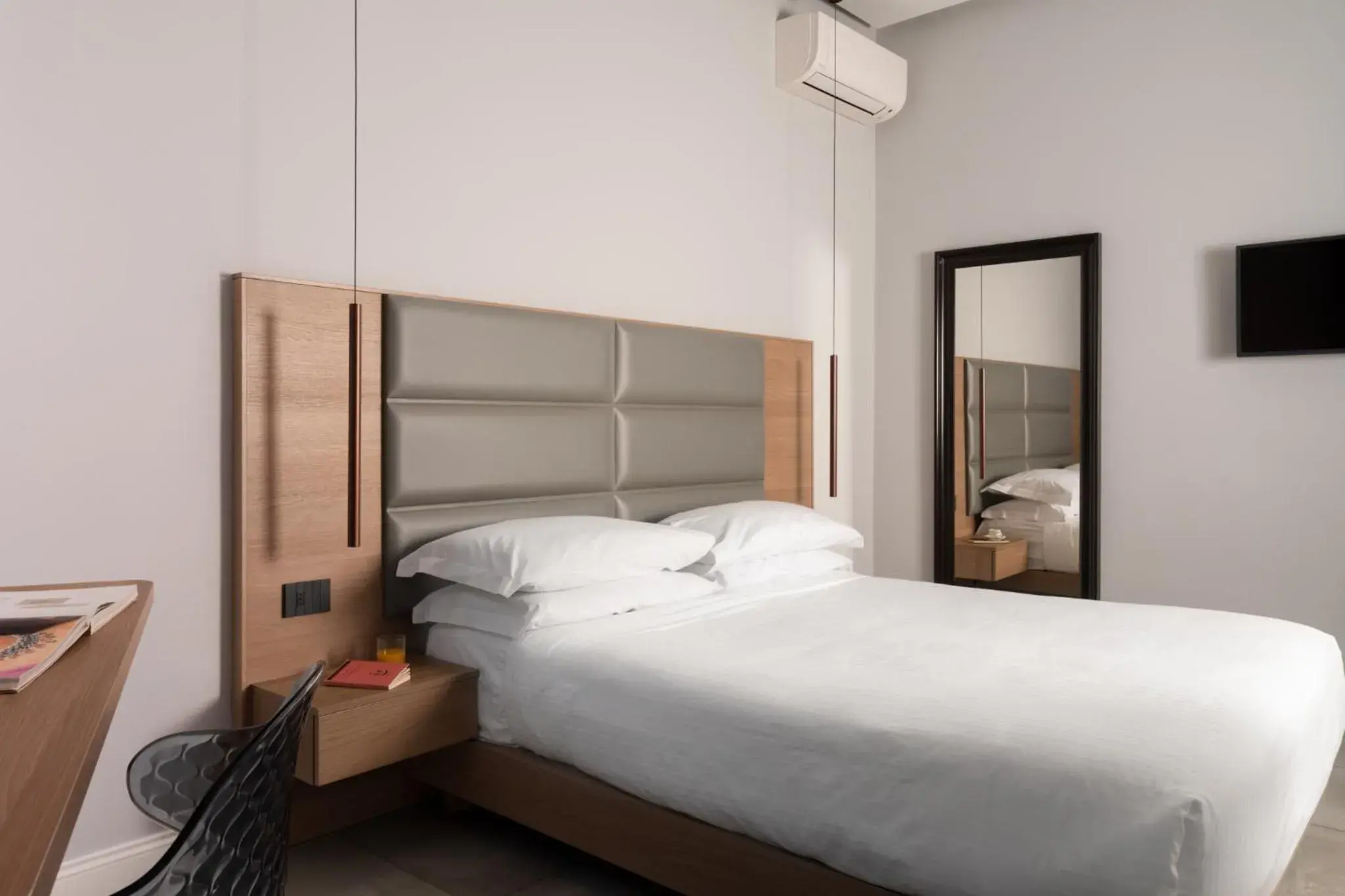 Standard Double Room in The Grey Standard Double Room in The Grey