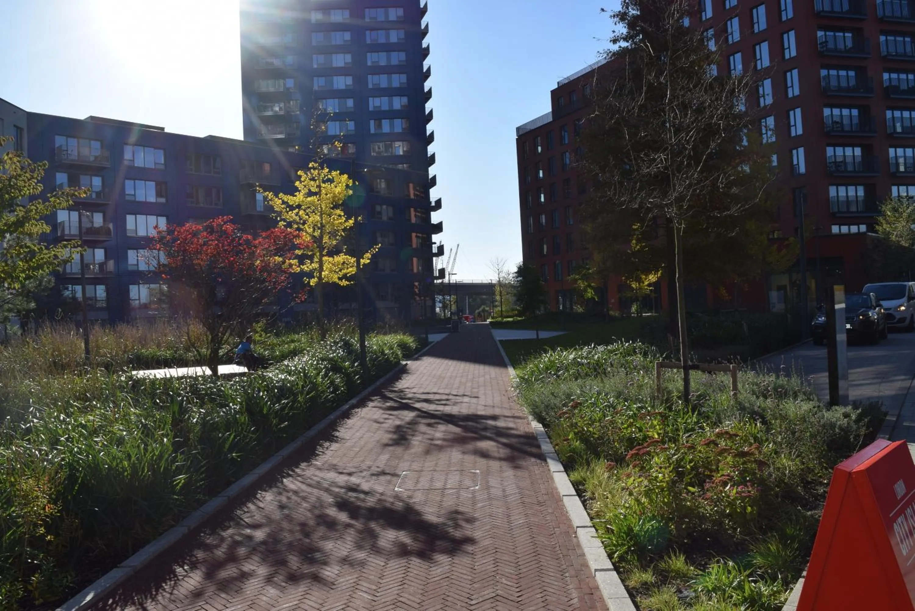 Neighbourhood in London City Island 3 Bedroom Luxury Apartments, Canary Wharf