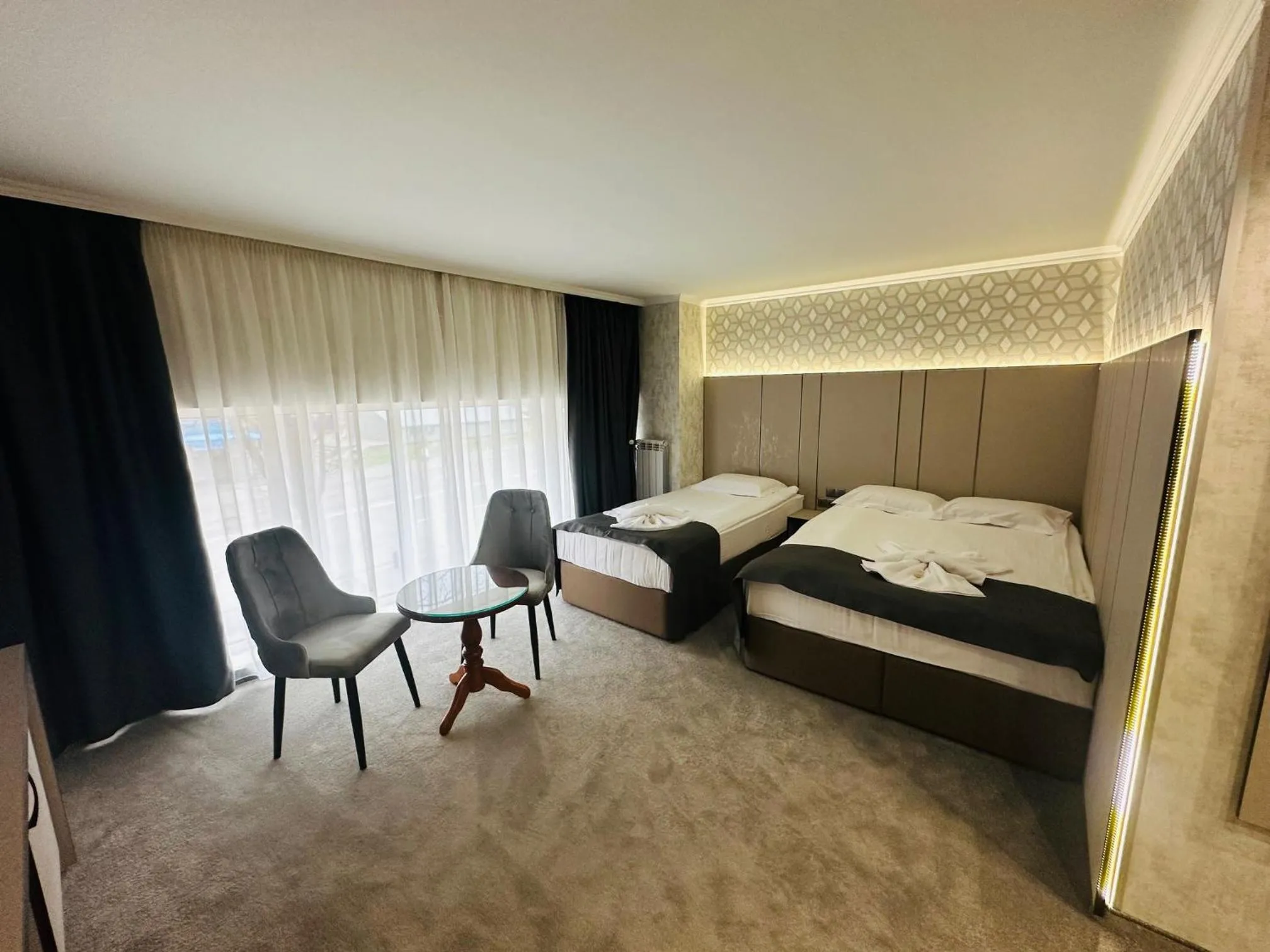 Hotel Cosmos