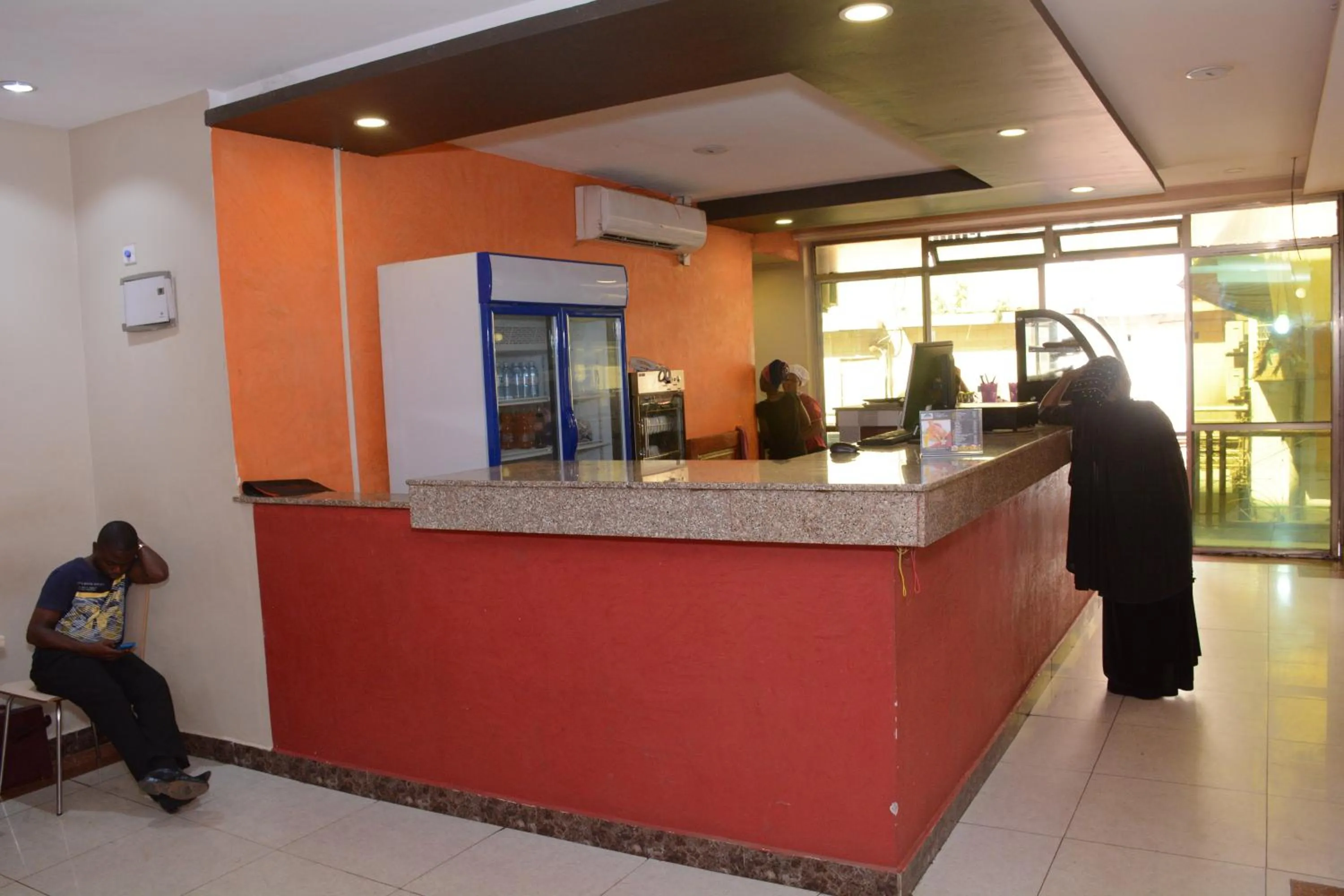 Restaurant/places to eat in Kilimanjaro inn Kampala