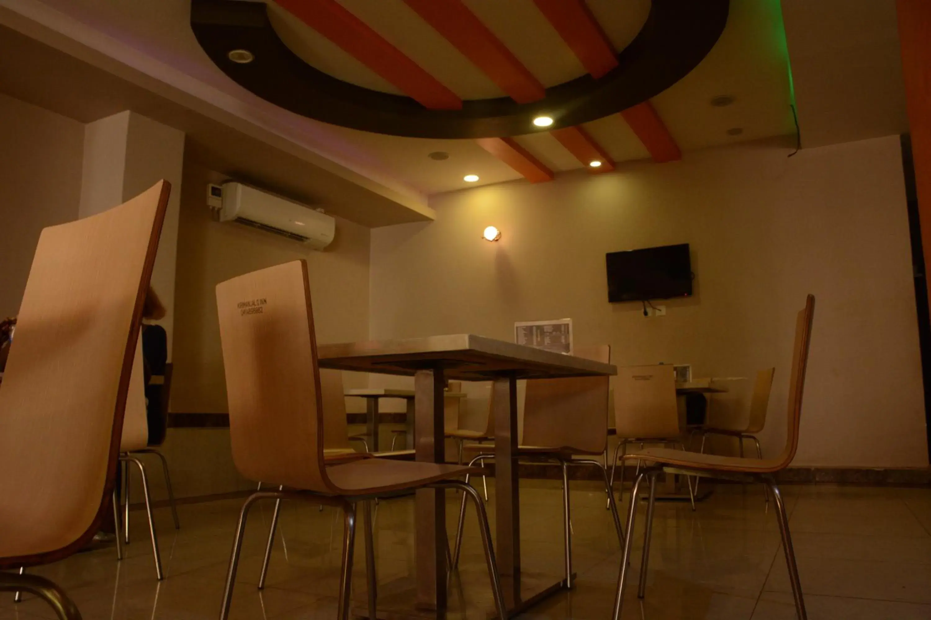 Restaurant/places to eat in Kilimanjaro inn Kampala Restaurant/places to eat in Kilimanjaro inn Kampala