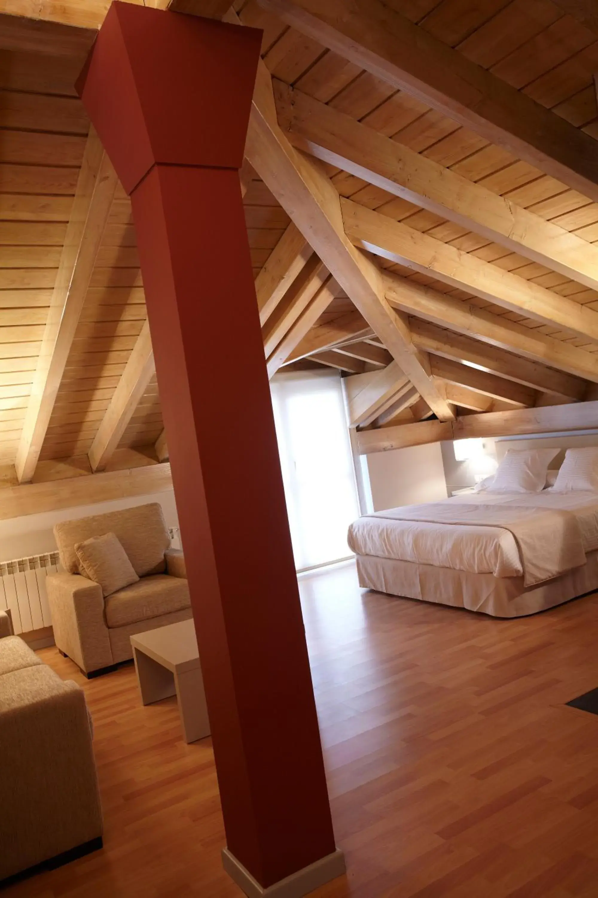 Attic Room with Hydromassage Bath in Hotel Nagusi Attic Room with Hydromassage Bath in Hotel Nagusi