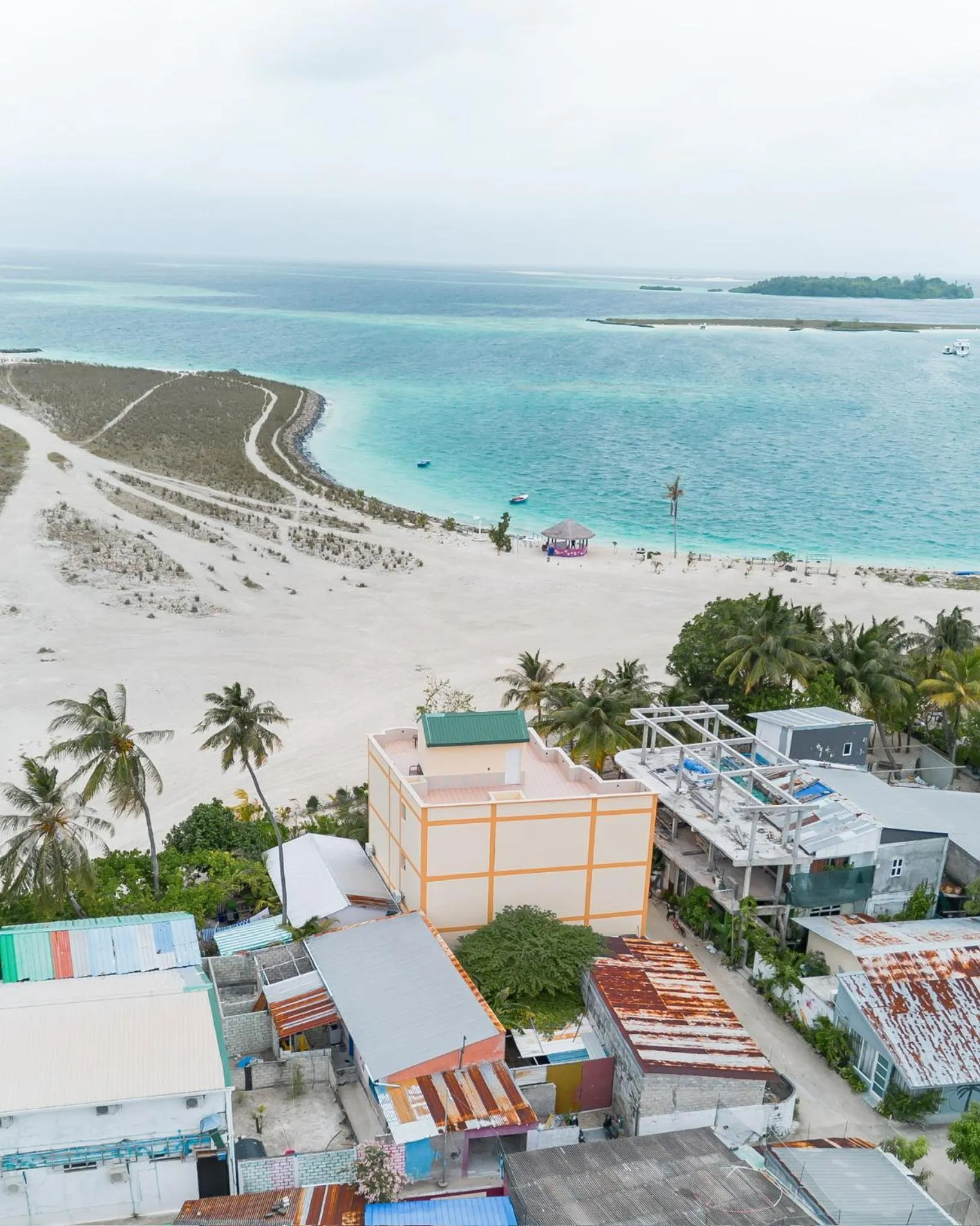 IRIS Beach Residence