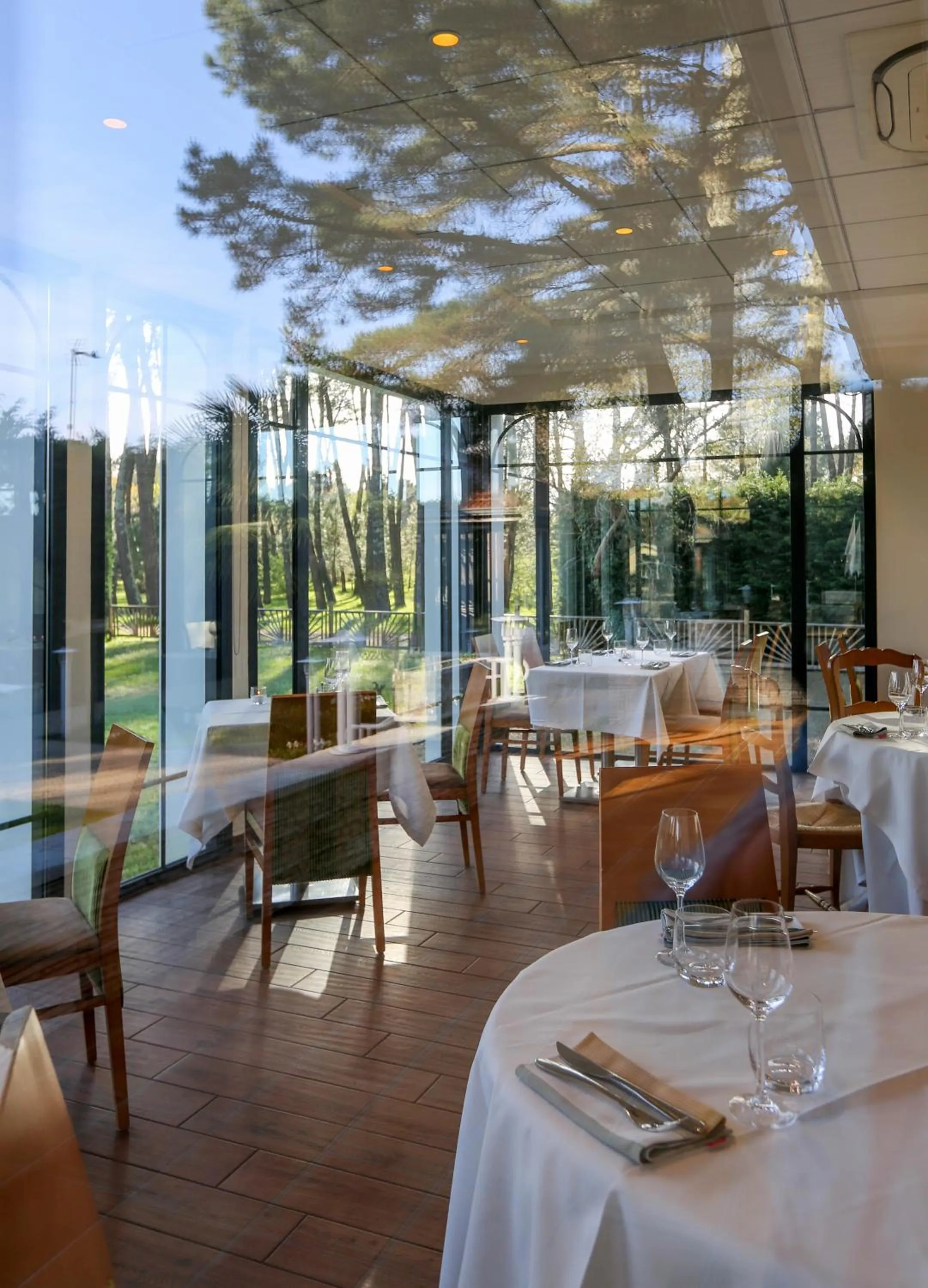 Restaurant/places to eat in Relais de la Poste