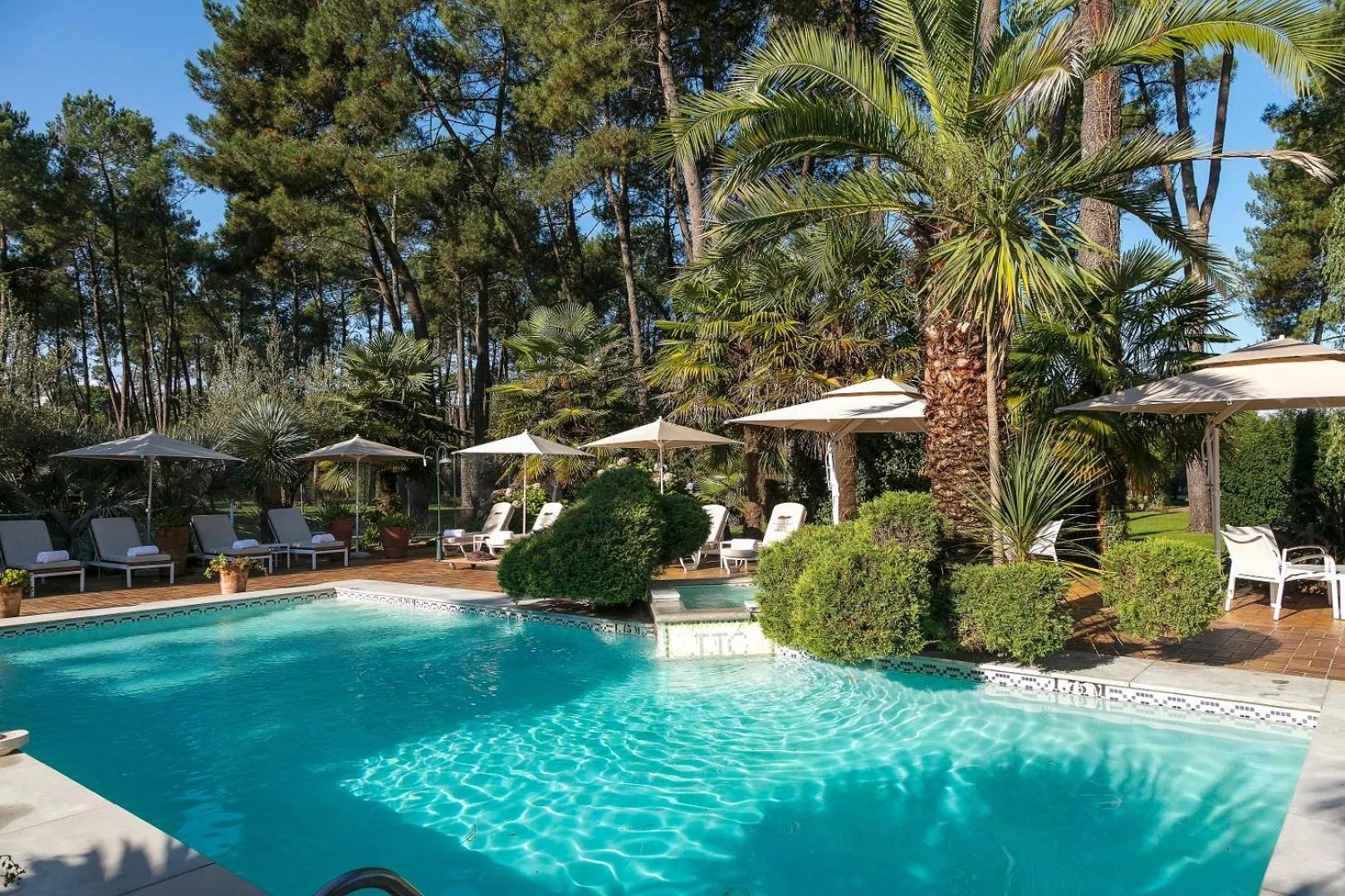 Swimming pool in Relais de la Poste