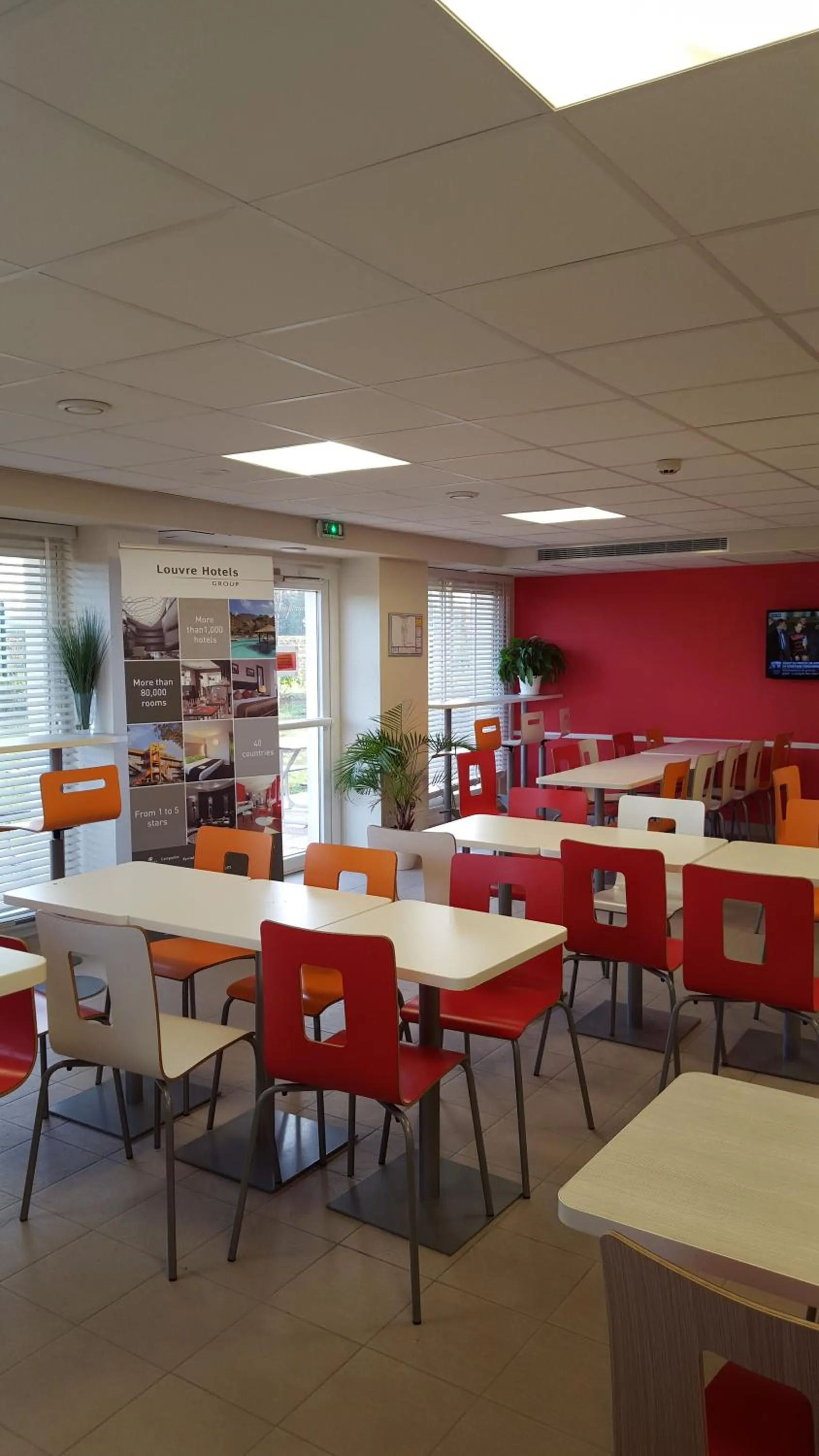 Restaurant/places to eat in Premiere Classe Sens Nord- Saint Clément