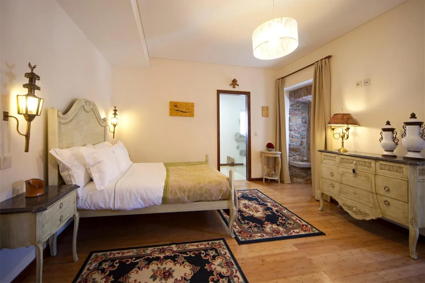 Toilet, Bed in Artvilla