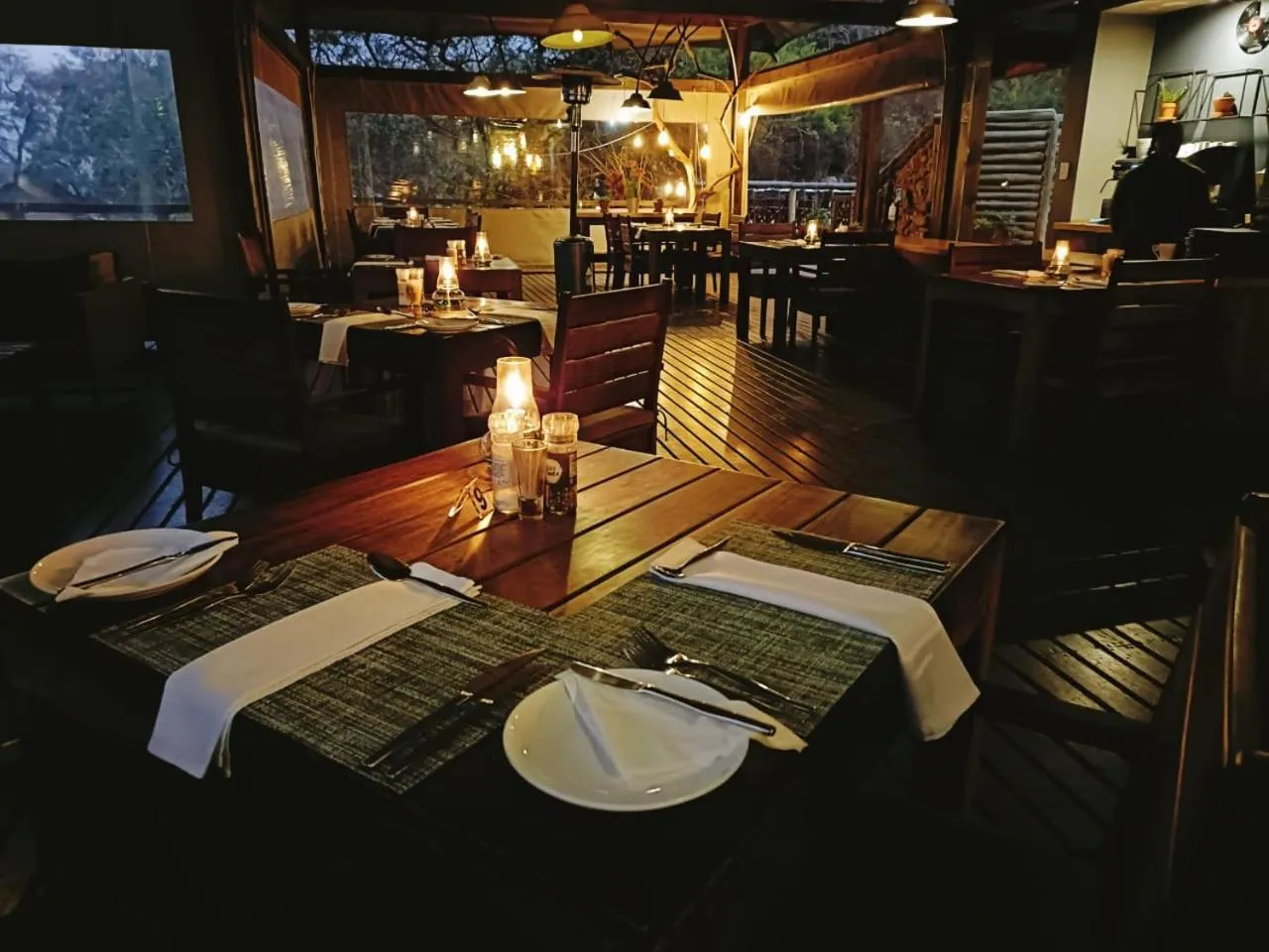 Restaurant/places to eat in Ndhula Luxury Tented Lodge