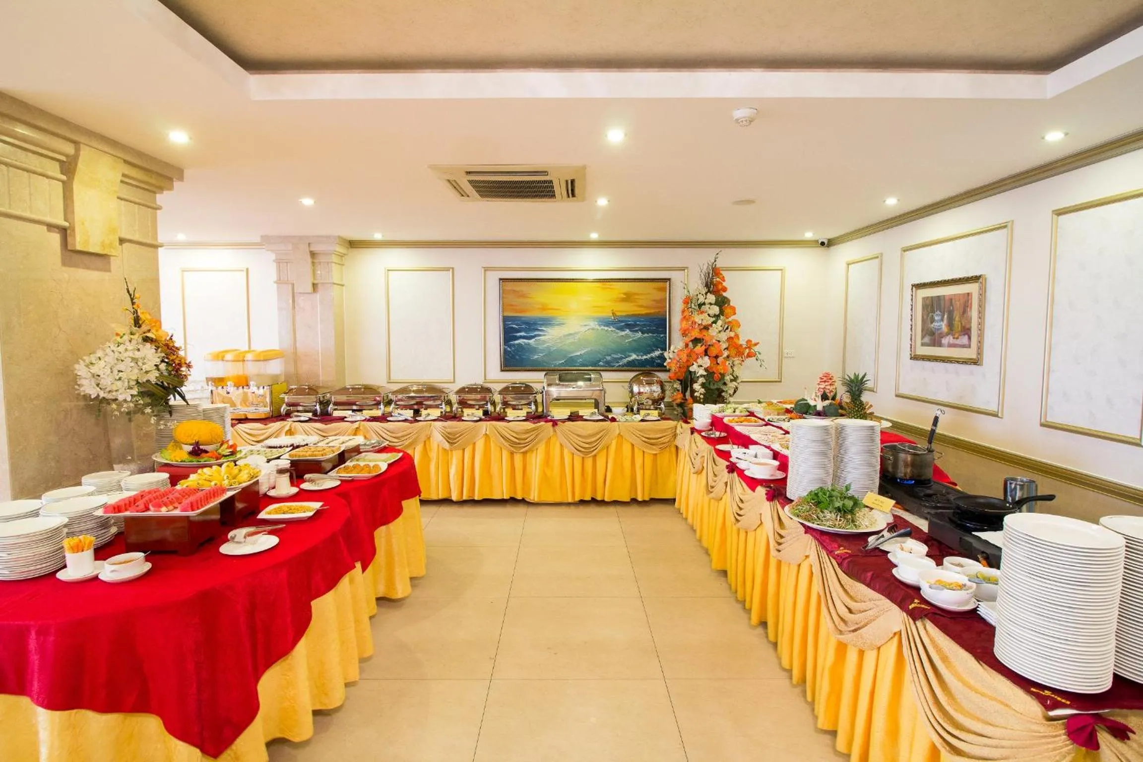 Restaurant/places to eat in Romeliess Hotel